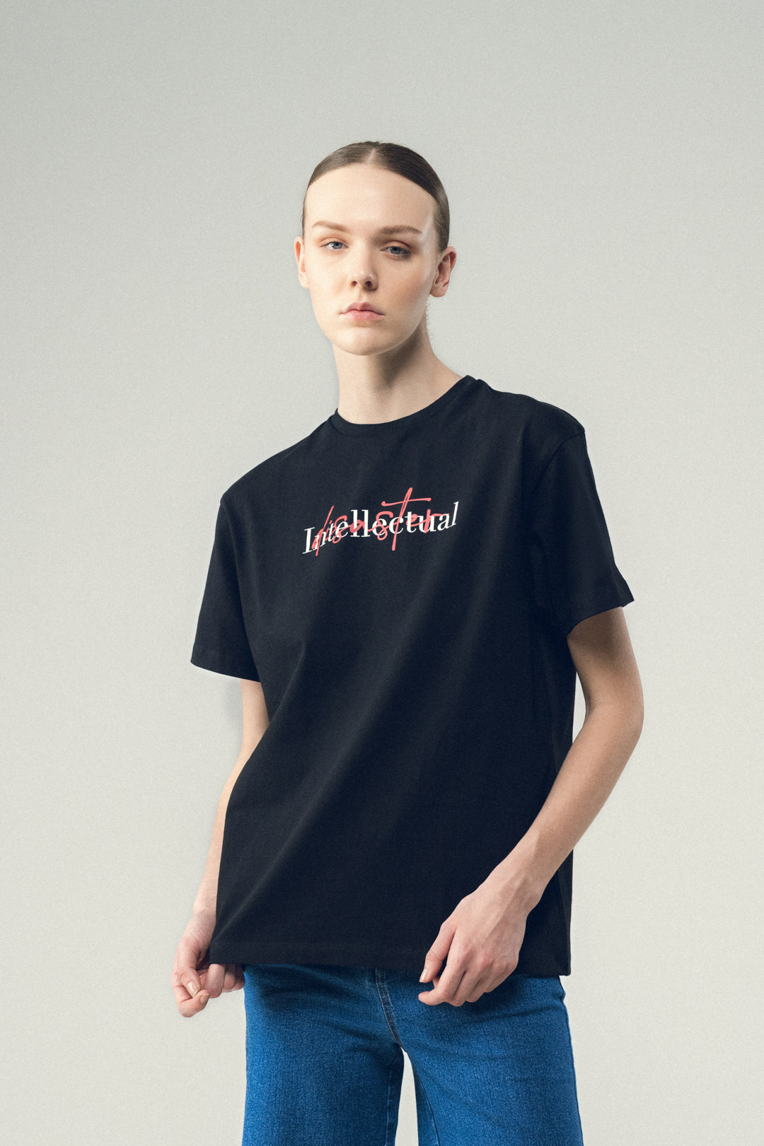 BLACK GRAPHIC TEE
