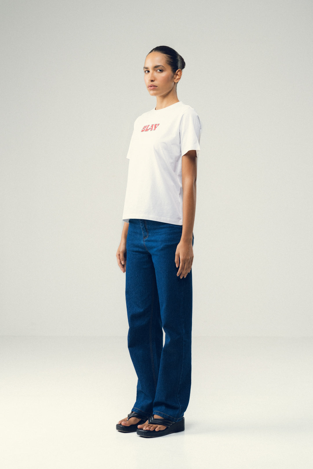 WHITE SLAY COTTON TEE