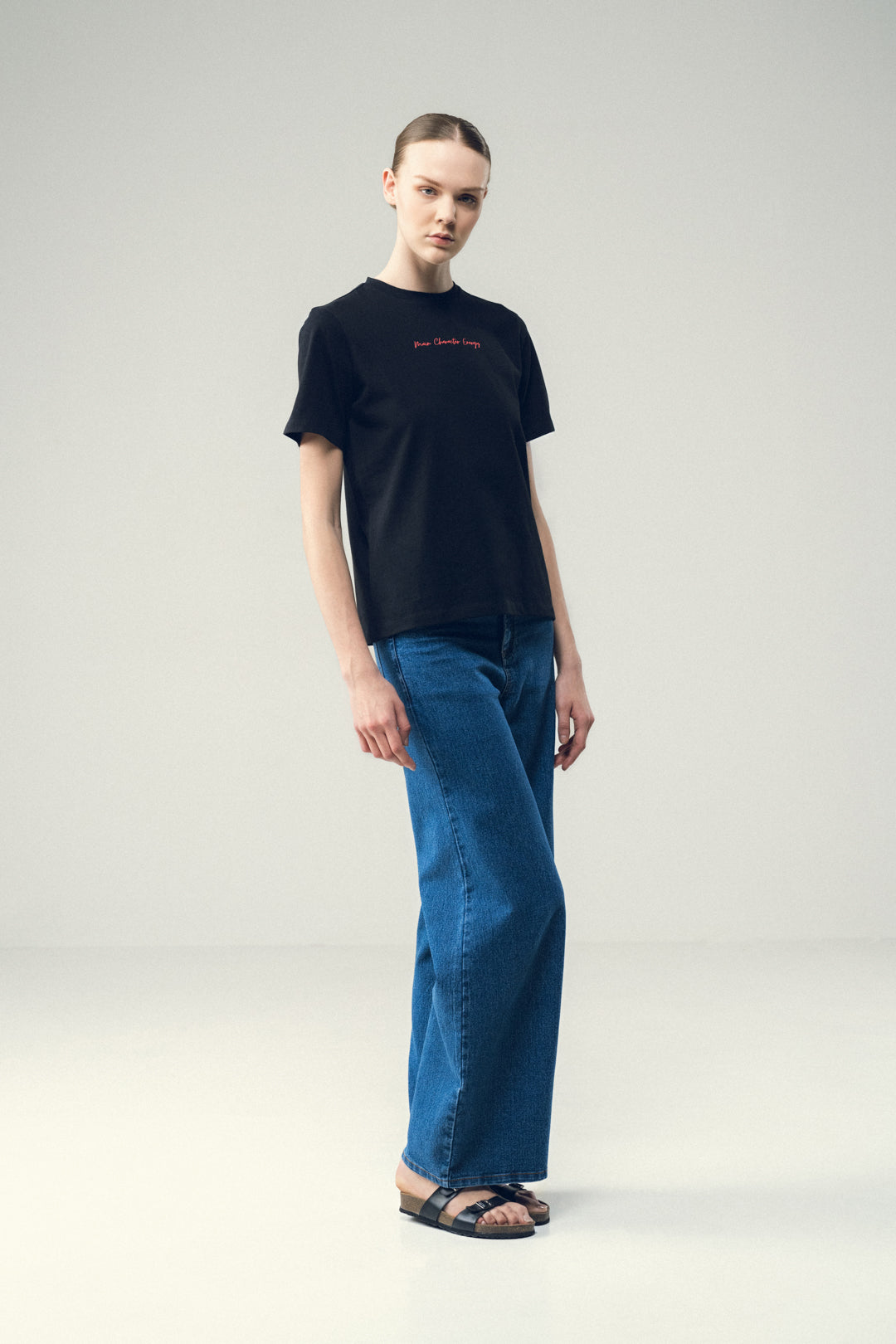 CLASSIC WIDE-LEG JEANS