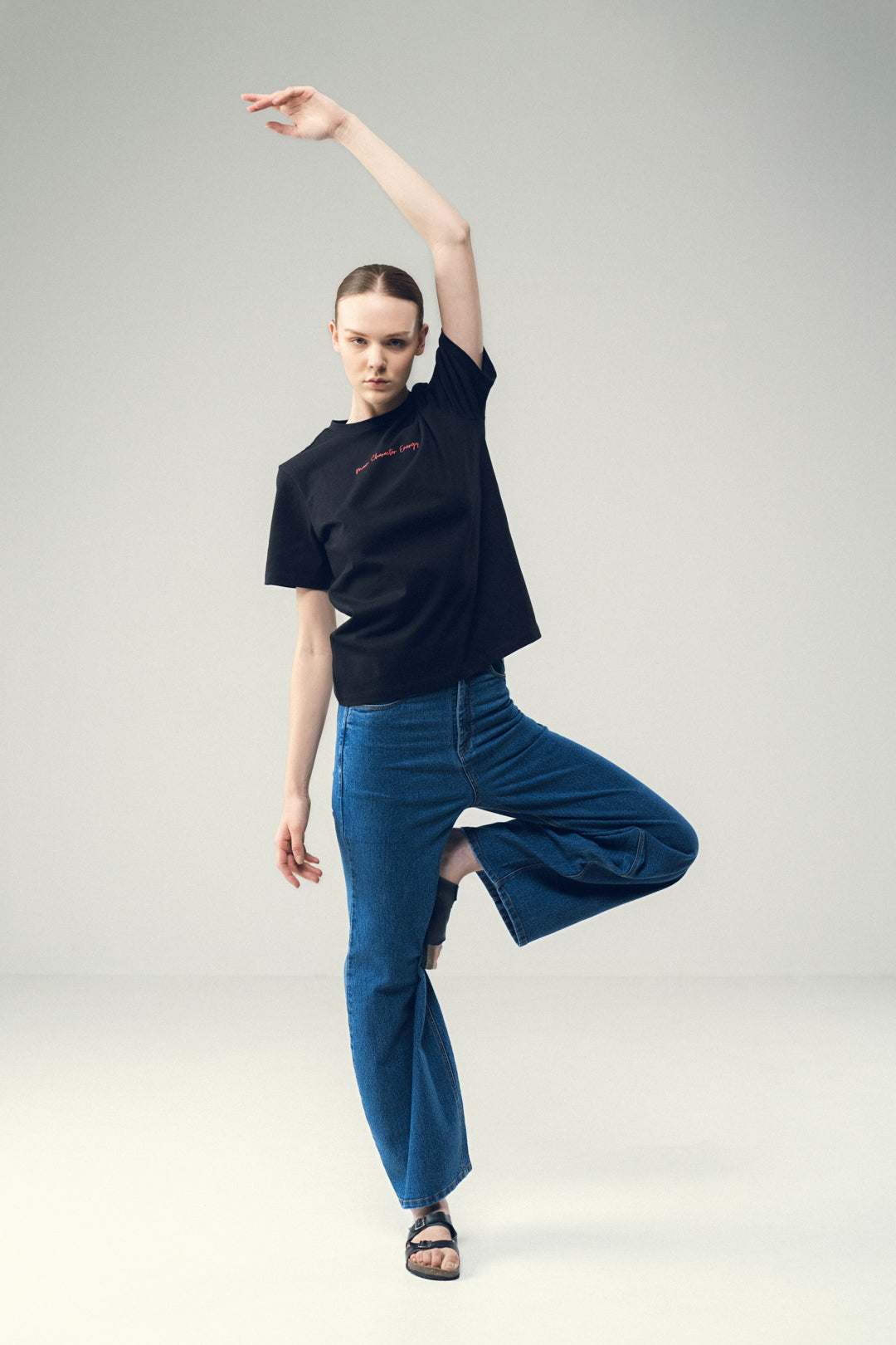 CLASSIC WIDE-LEG JEANS