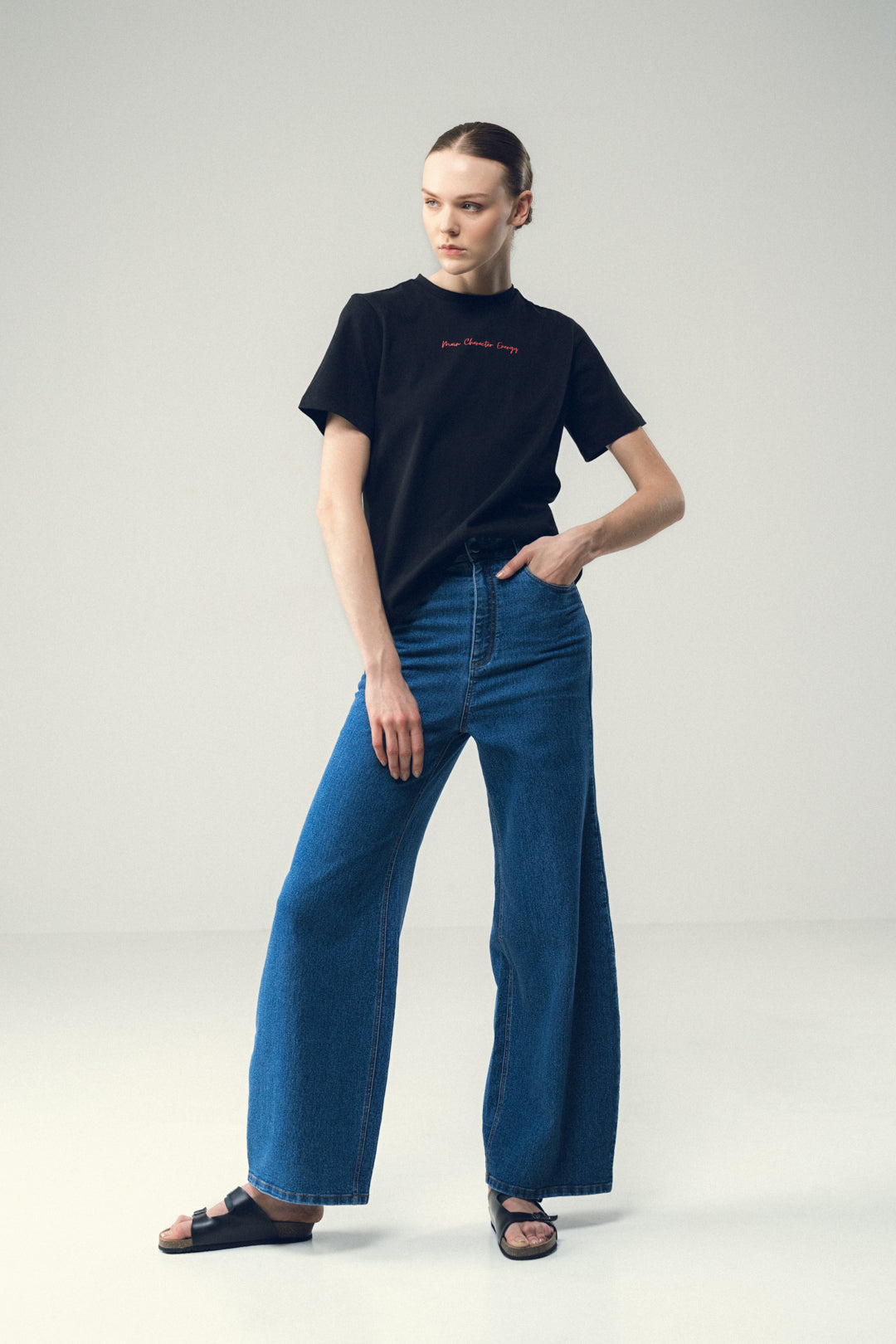 CLASSIC WIDE-LEG JEANS