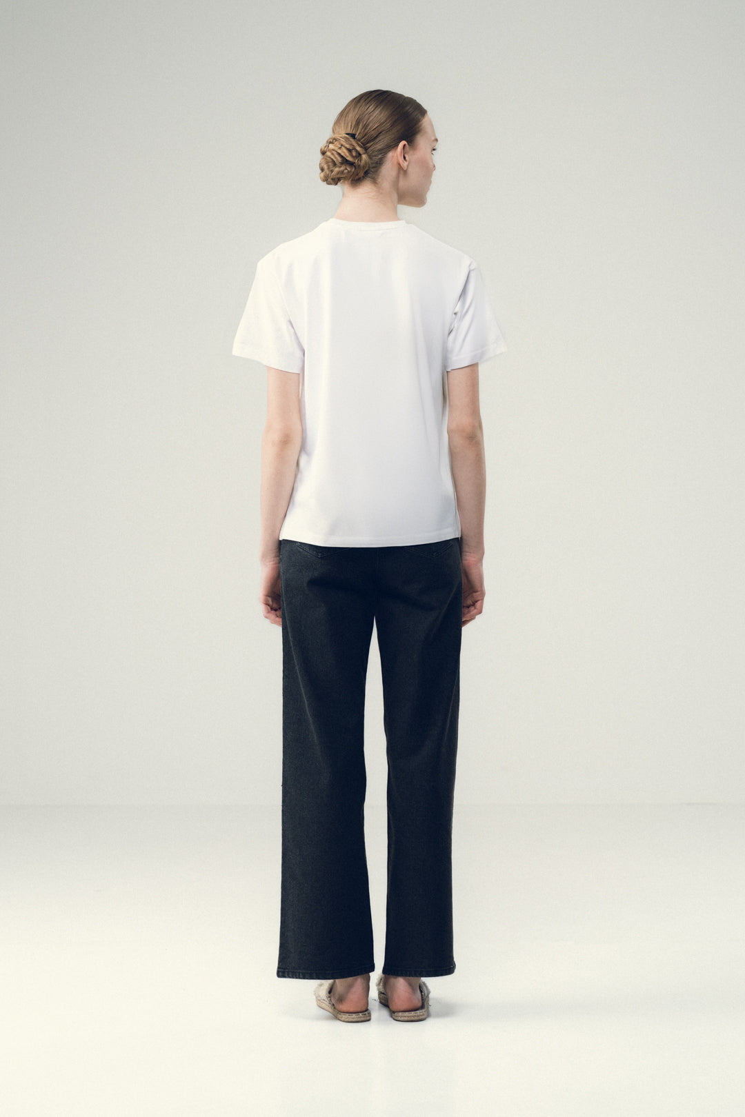 CLASSIC BLACK STRAIGHT-LEG JEANS