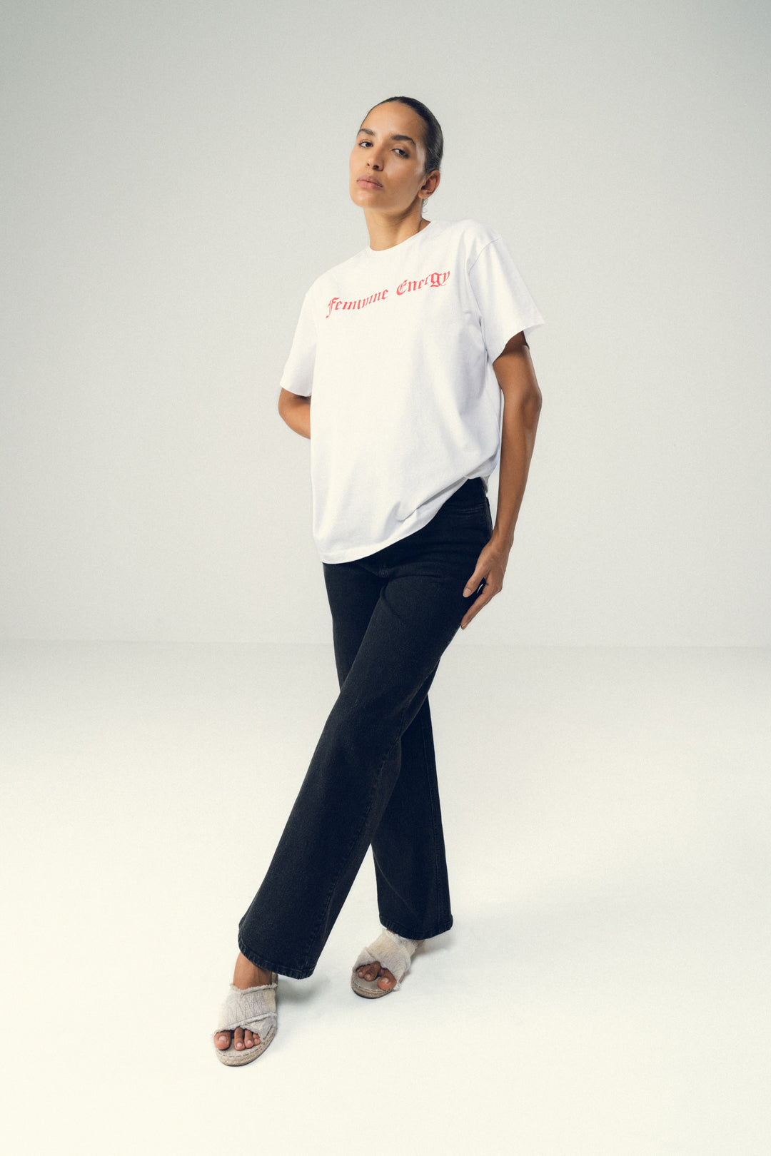 MINIMAL WHITE GRAPHIC COTTON TEE