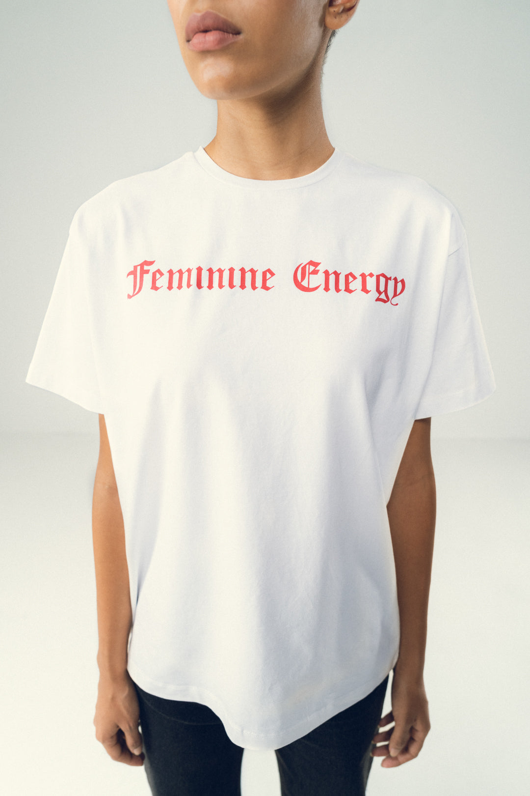 MINIMAL WHITE GRAPHIC COTTON TEE