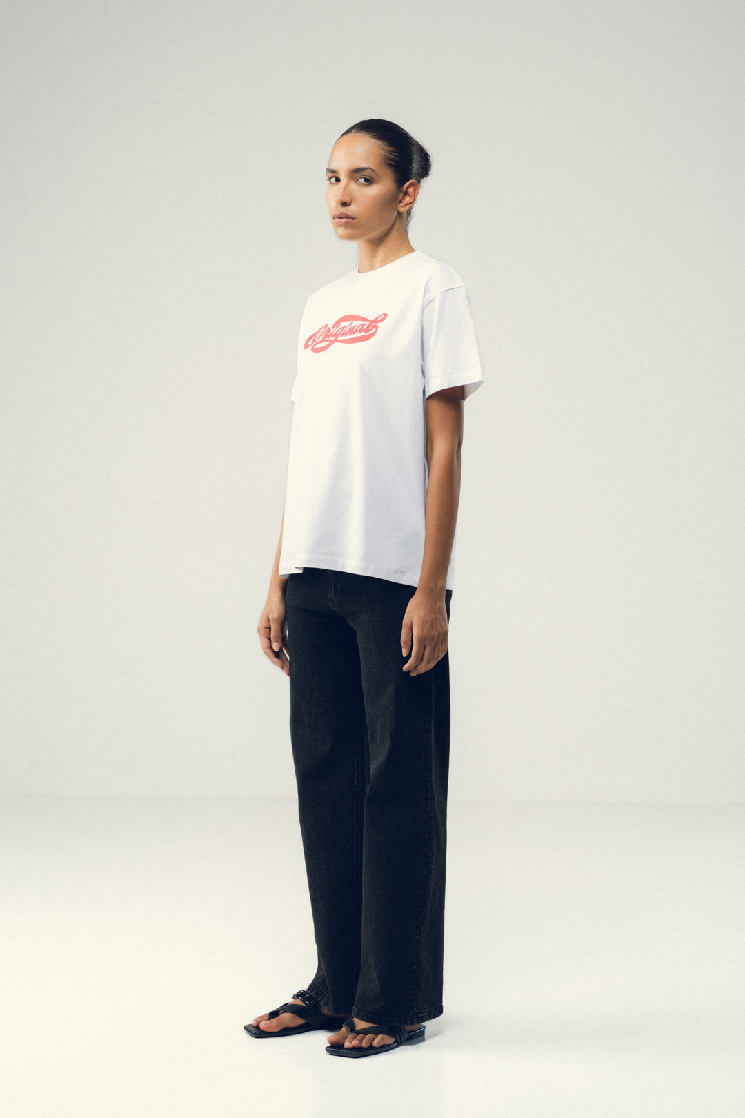 WHITE GRAPHIC COTTON TEE