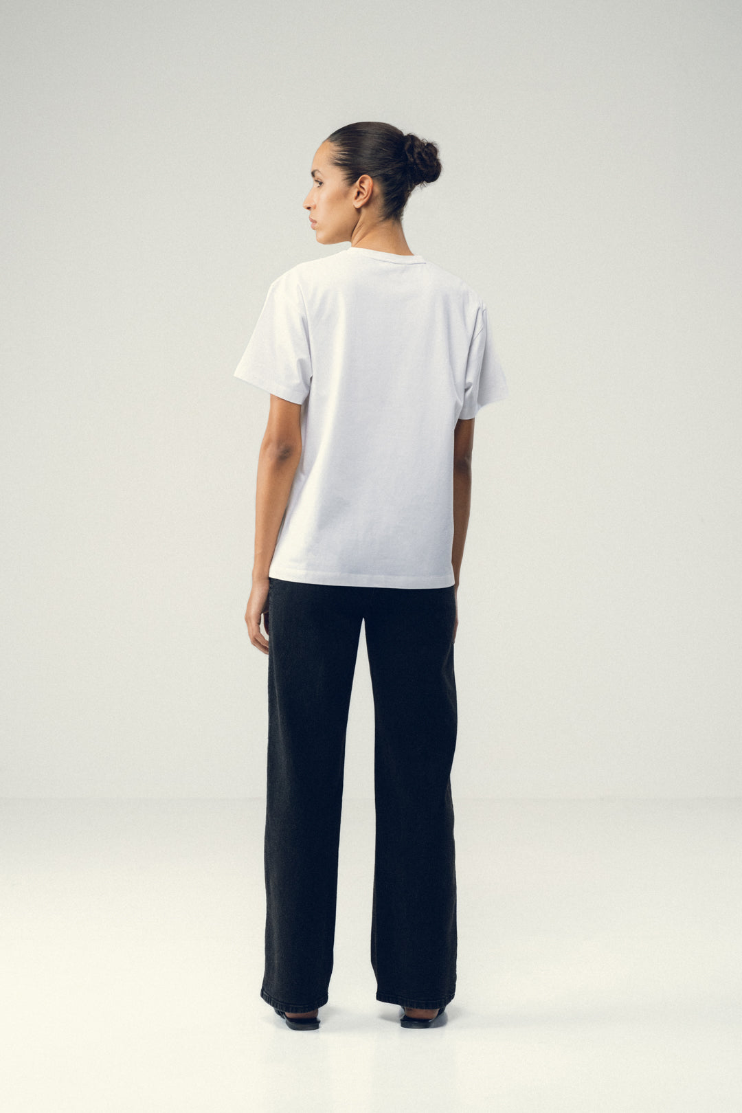 WHITE GRAPHIC COTTON TEE
