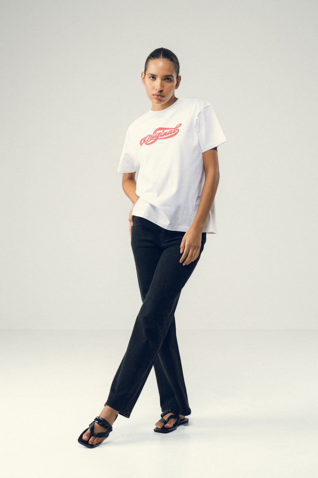 WHITE GRAPHIC COTTON TEE