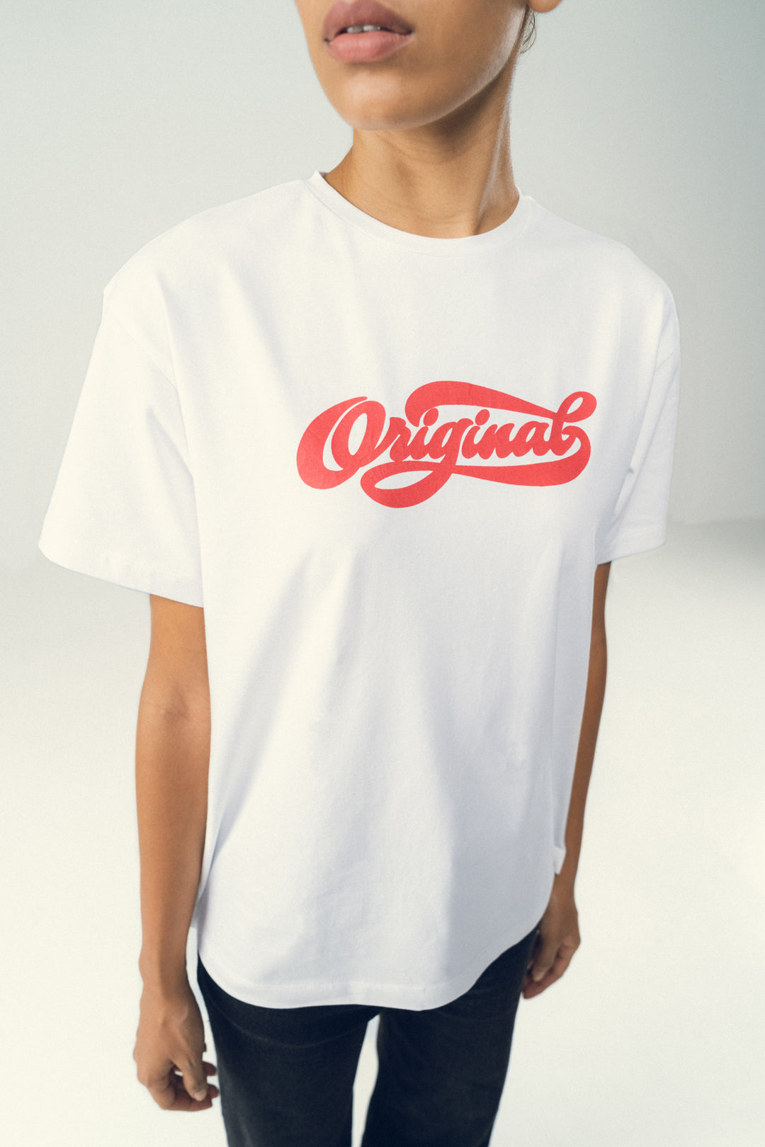 WHITE GRAPHIC COTTON TEE