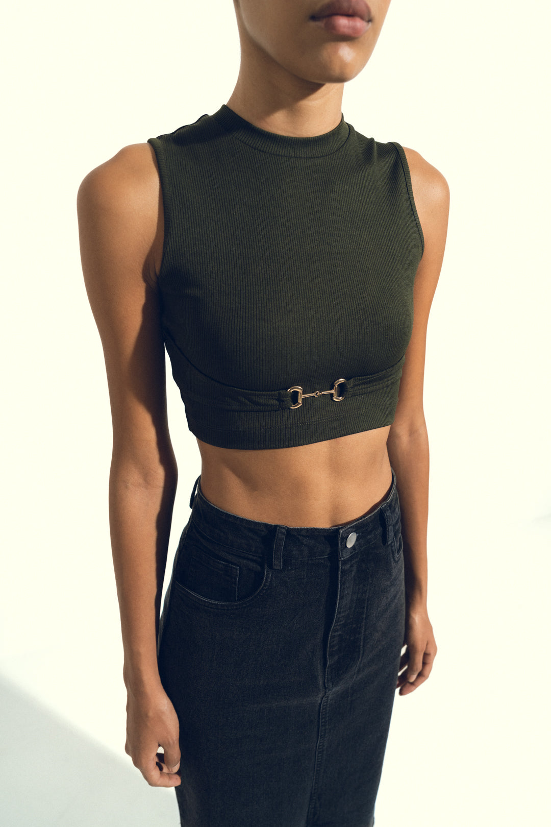 ROUND NECK BUCKLE DETAIL CROP TOP