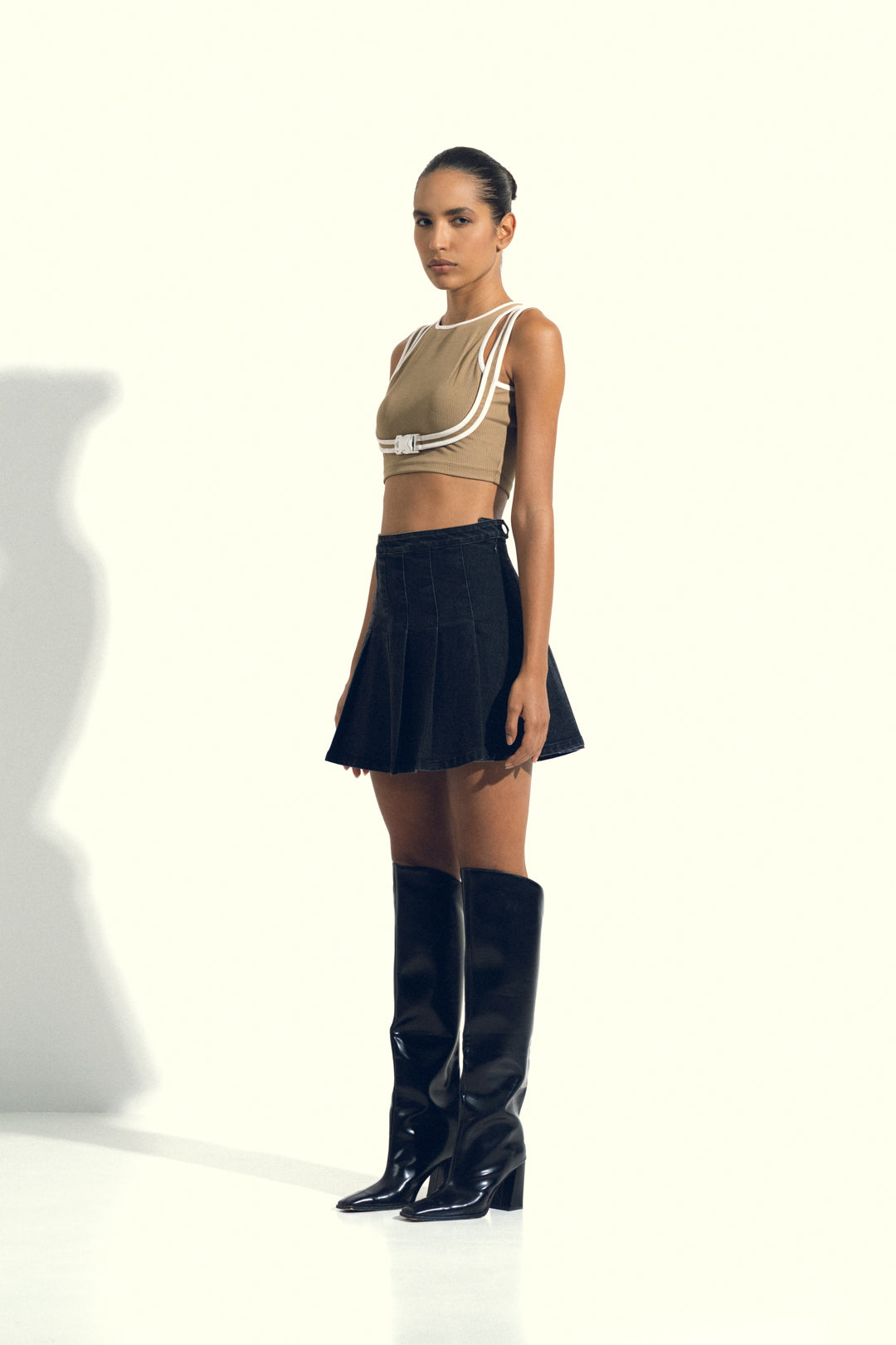 BROWN MOCK BELT CROP TOP
