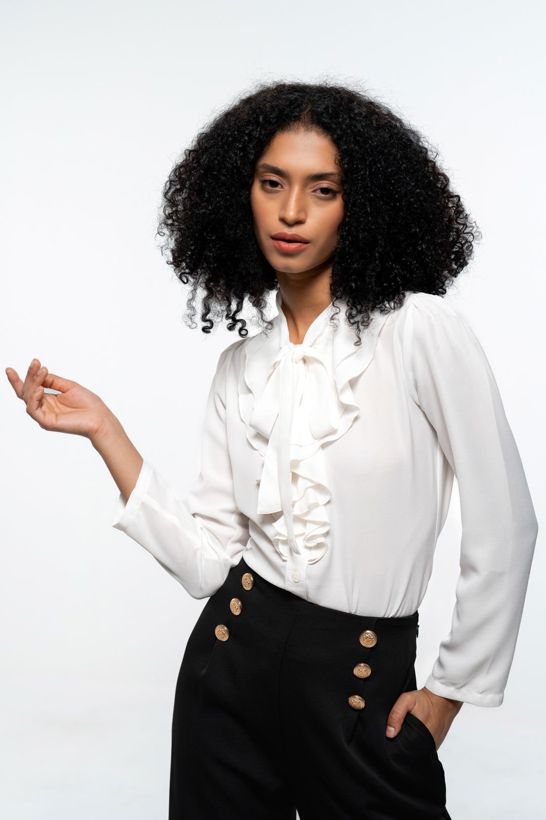 WHITE RUFFLE NECK FLOWY SHIRT