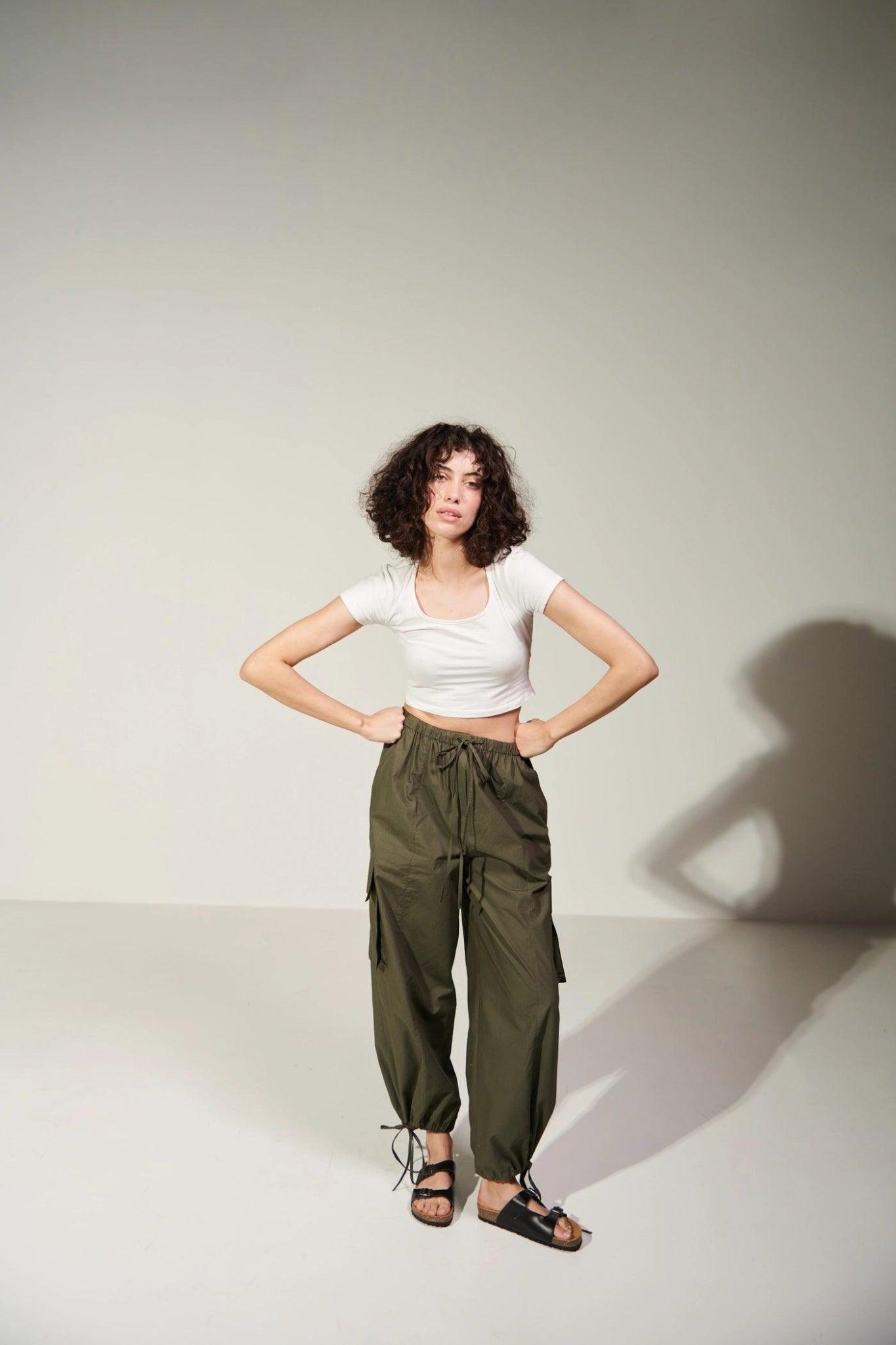 Army Green Parachute Pants - Sotbella