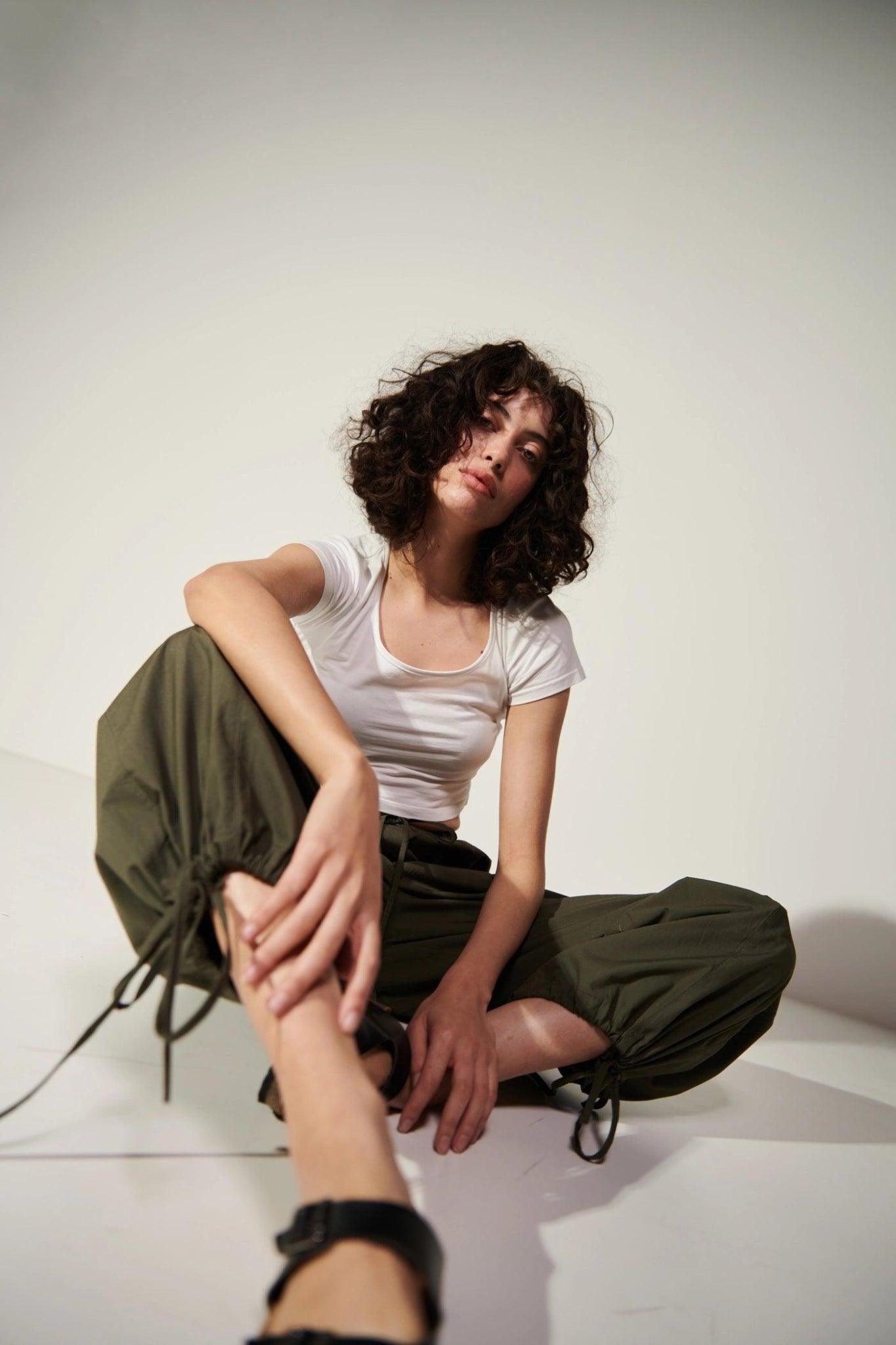 Army Green Parachute Pants - Sotbella