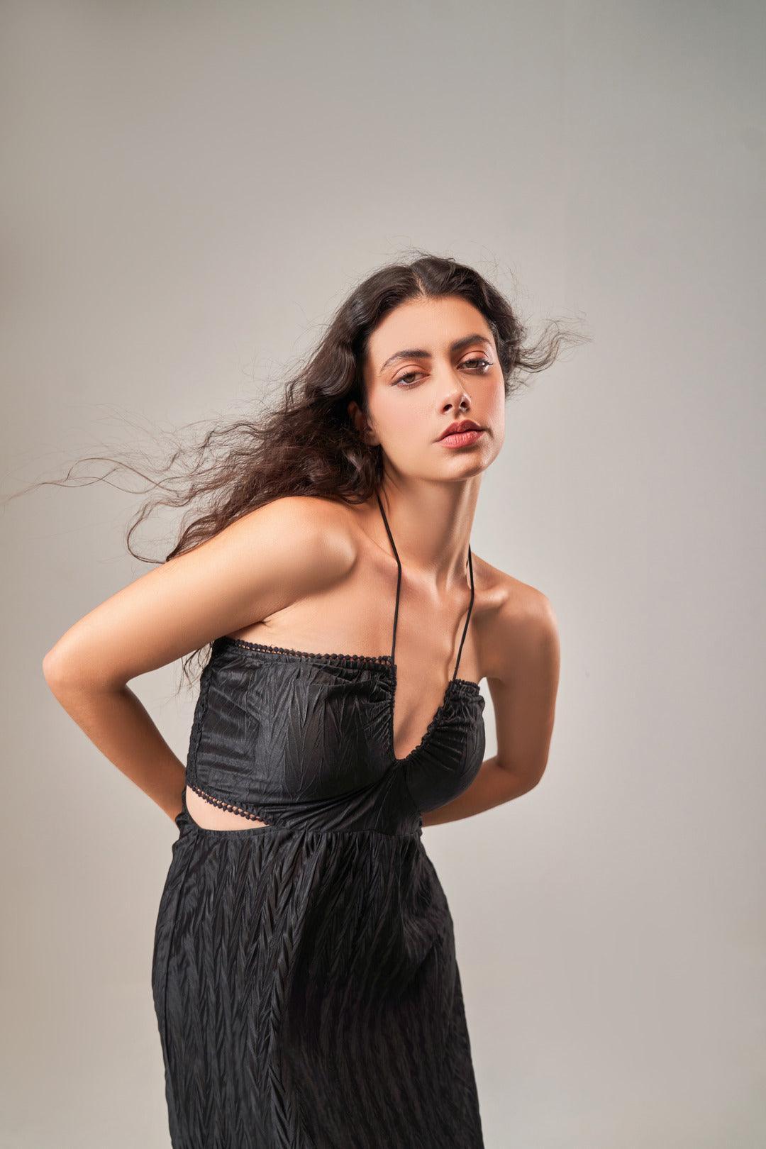 BLACK TEXTURED DRAWSTRING DETAIL DRESS - Sotbella