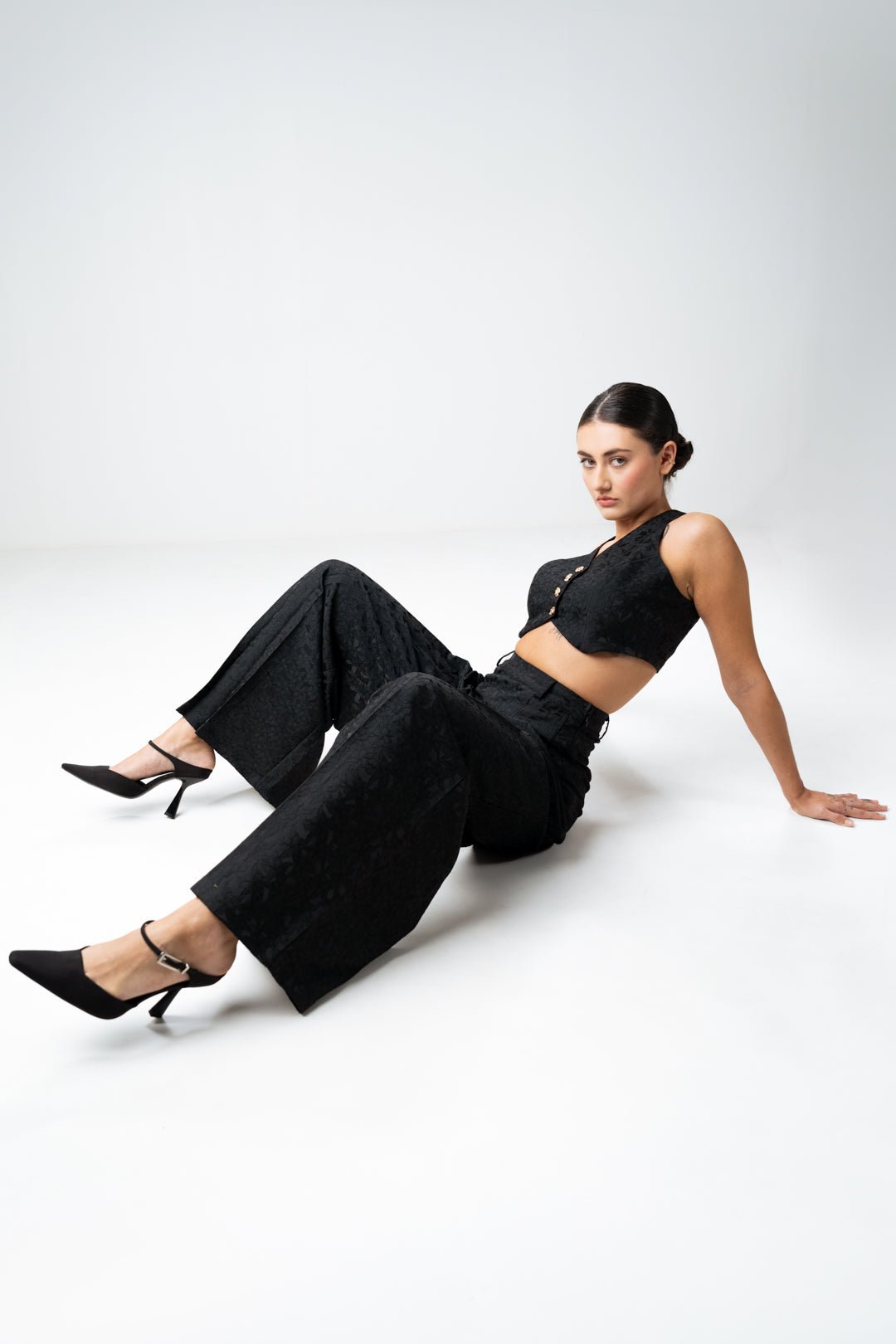 BLACK VEST AND WIDE - LEG PANT CO - ORD SET - Sotbella
