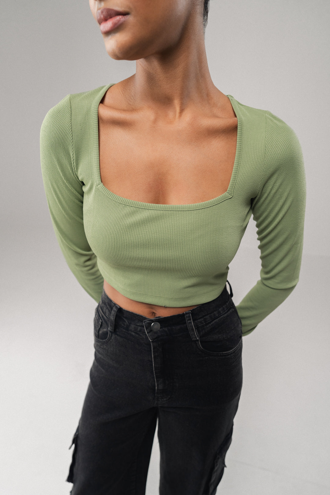 SAGE GREEN SQUARE NECK FULL-SLEEVE CROP TOP