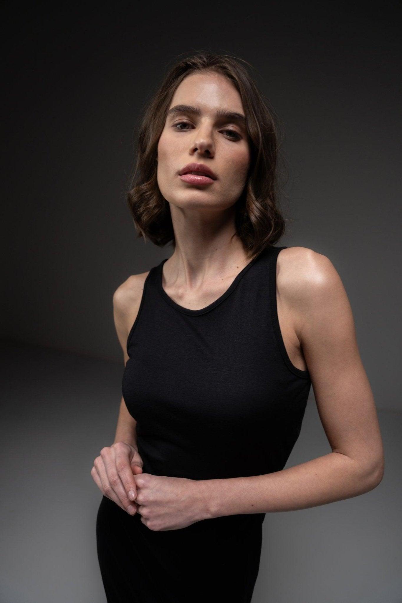 CASUAL BLACK SIDE SLIT DRESS - Sotbella