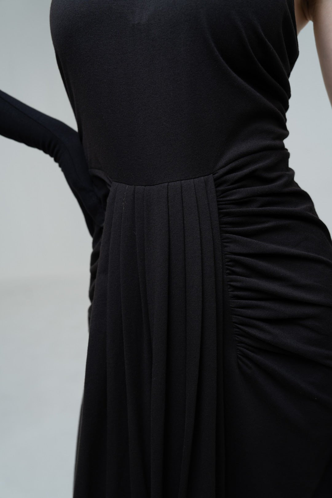 EMBELLISHED HALTER NECK DRESS - Sotbella