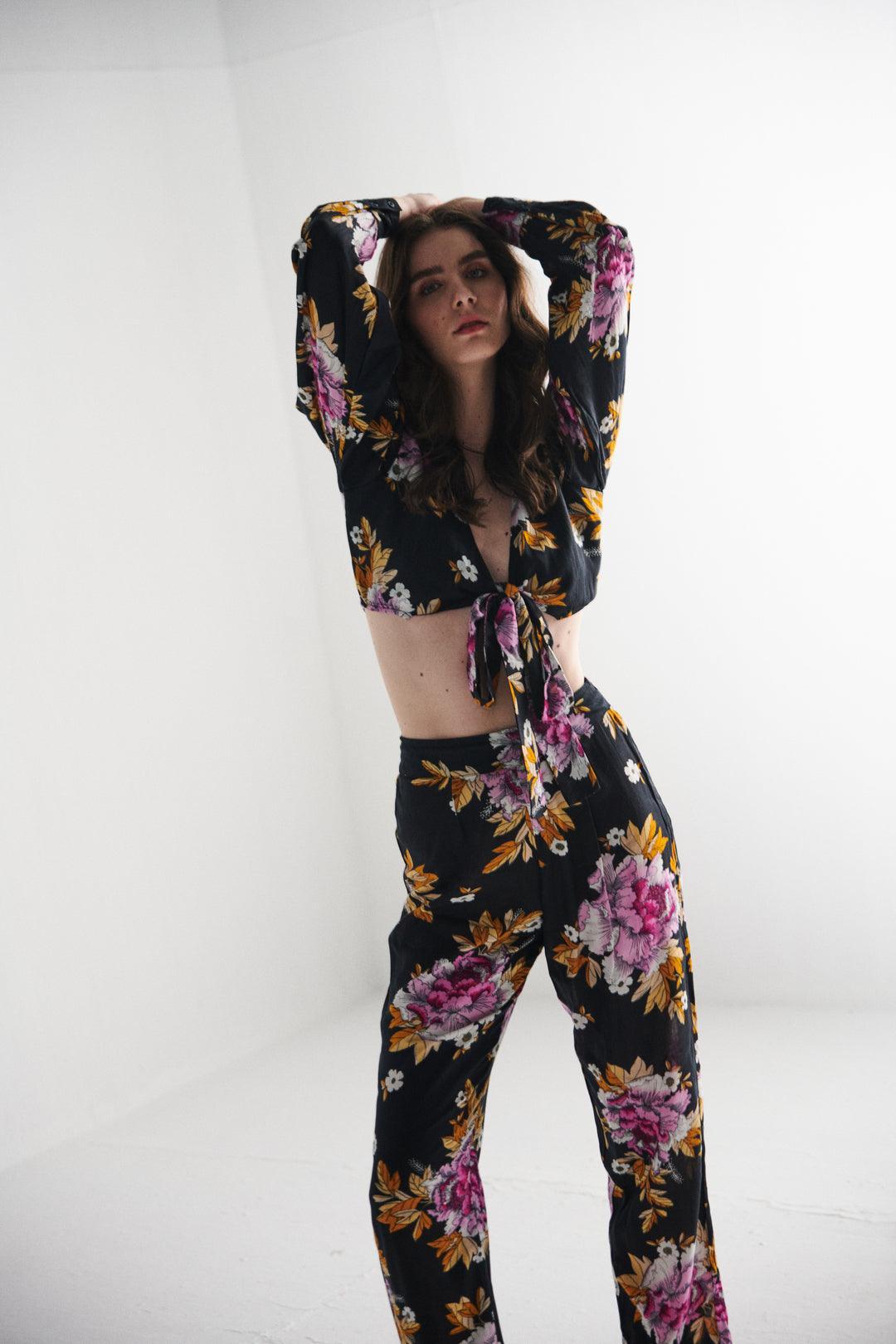 Floral Printed Pants - Sotbella