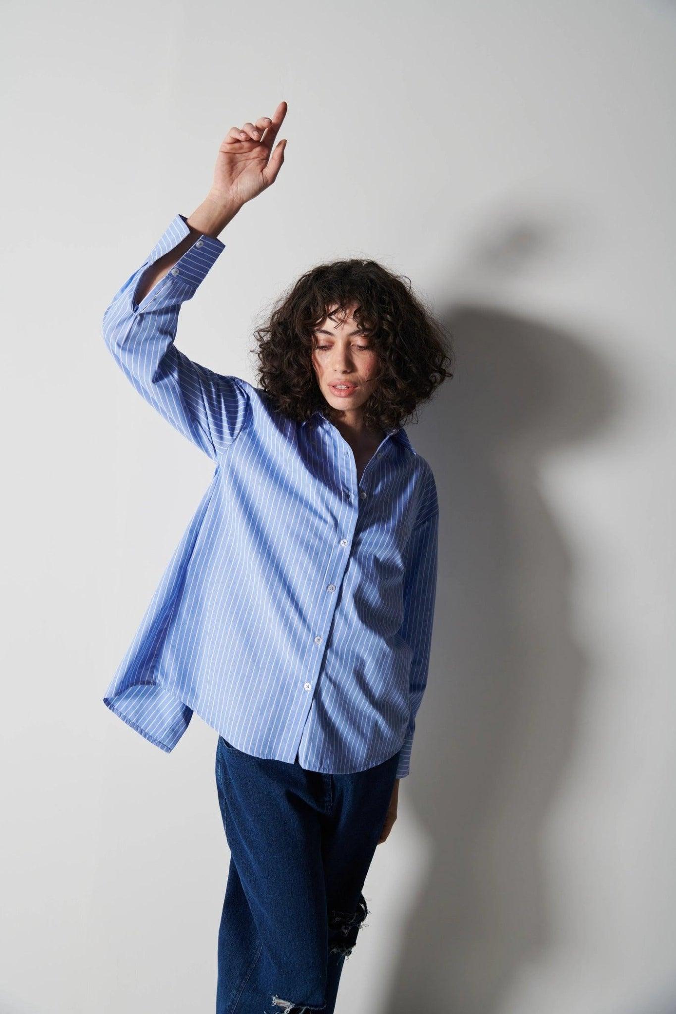 Pin Stripe Shirt With Distressed Jeans-Sotbella