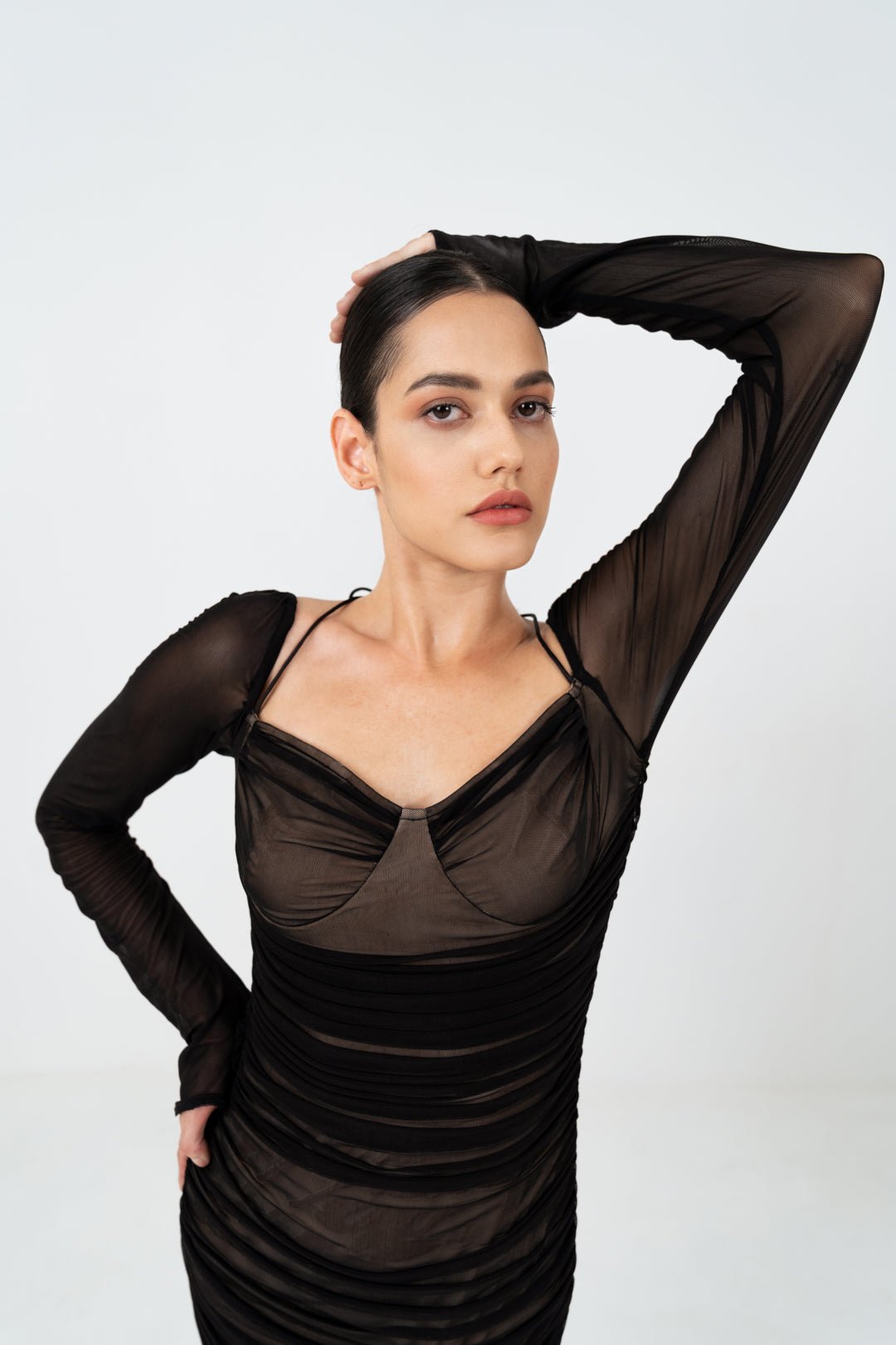 RUSHED MESH DRESS WITH TIE - DETAIL - Sotbella