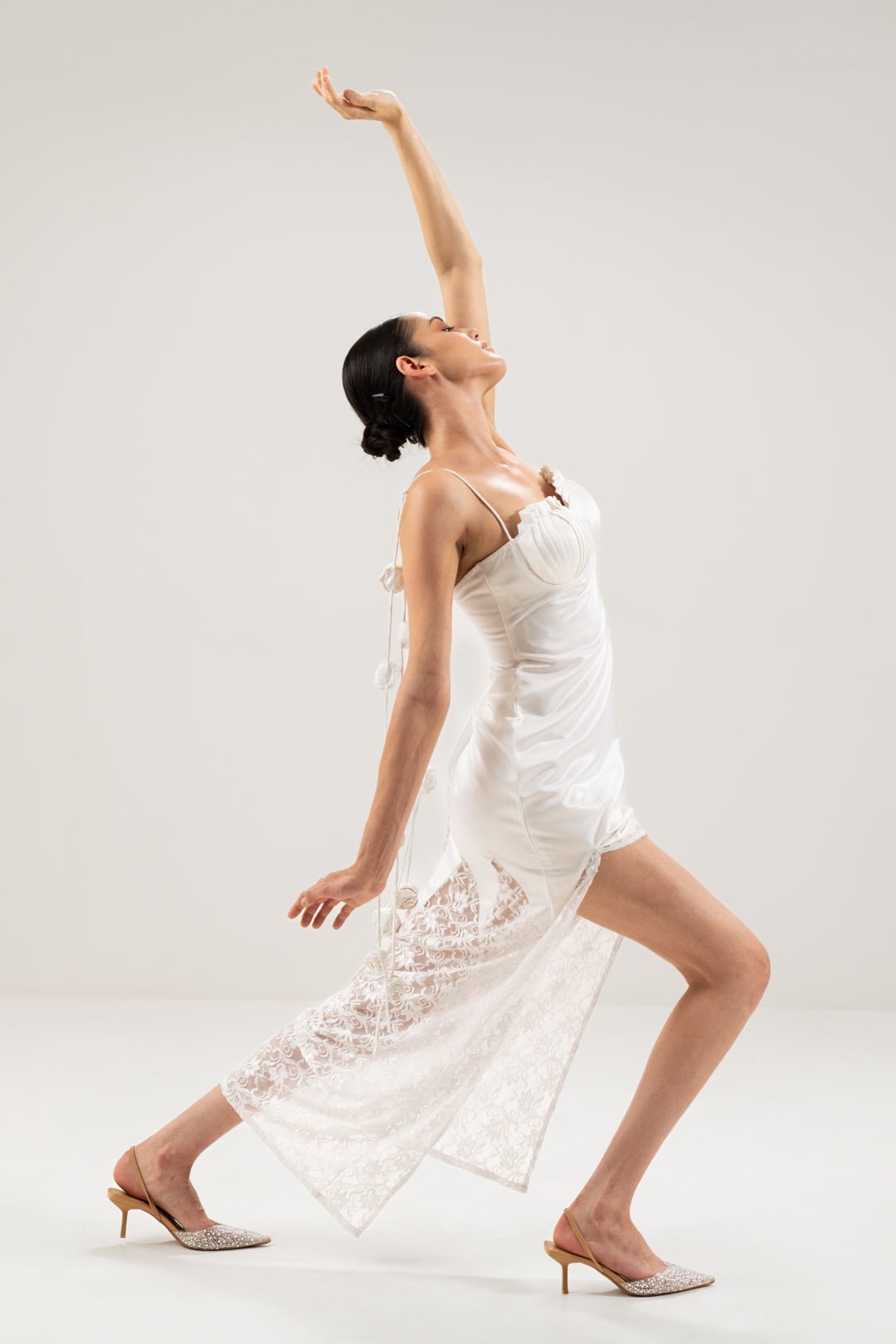 SEASHELL - PLEATED BUSTIER DRESS WITH ROSE DETAIL - Sotbella