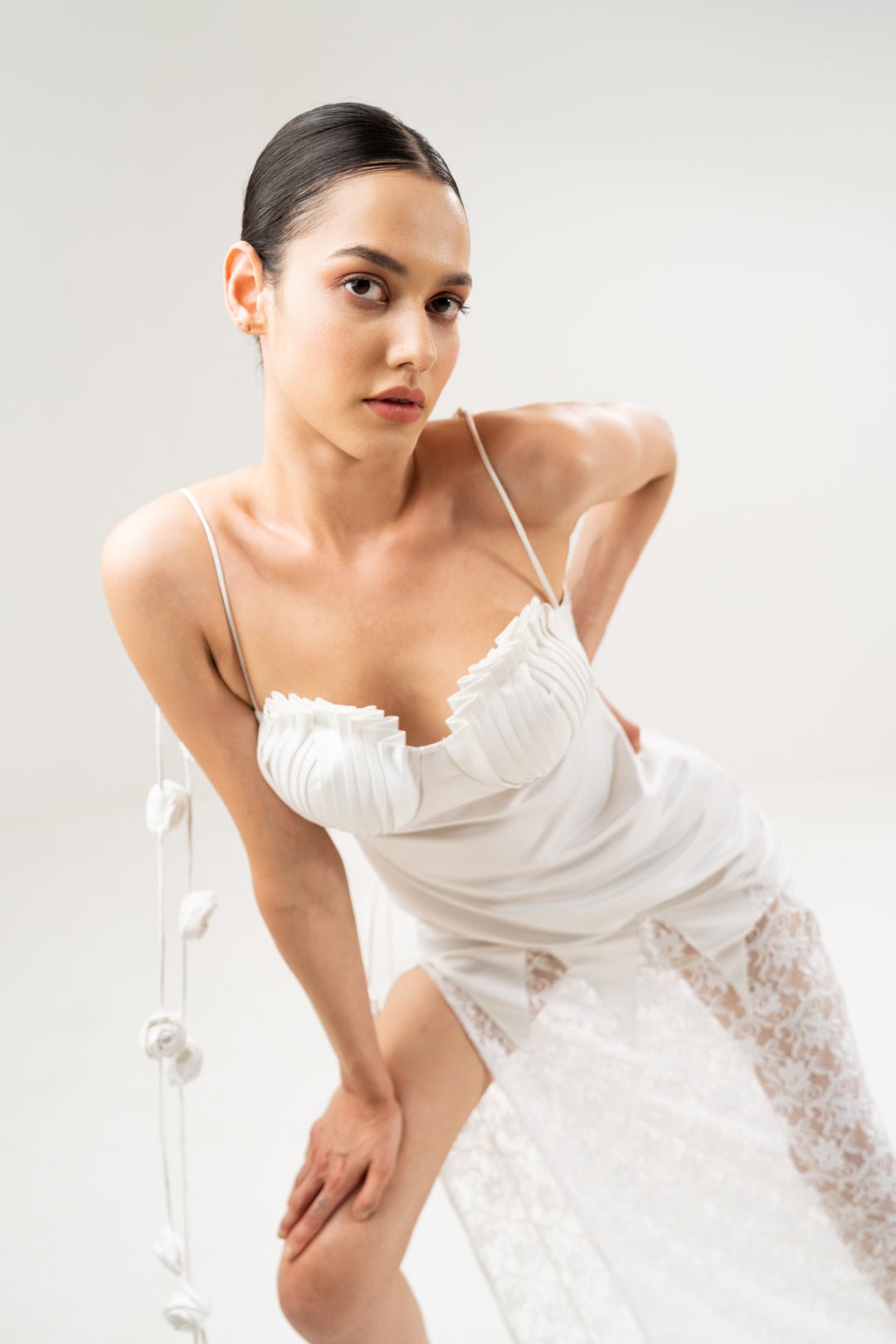 SEASHELL - PLEATED BUSTIER DRESS WITH ROSE DETAIL - Sotbella