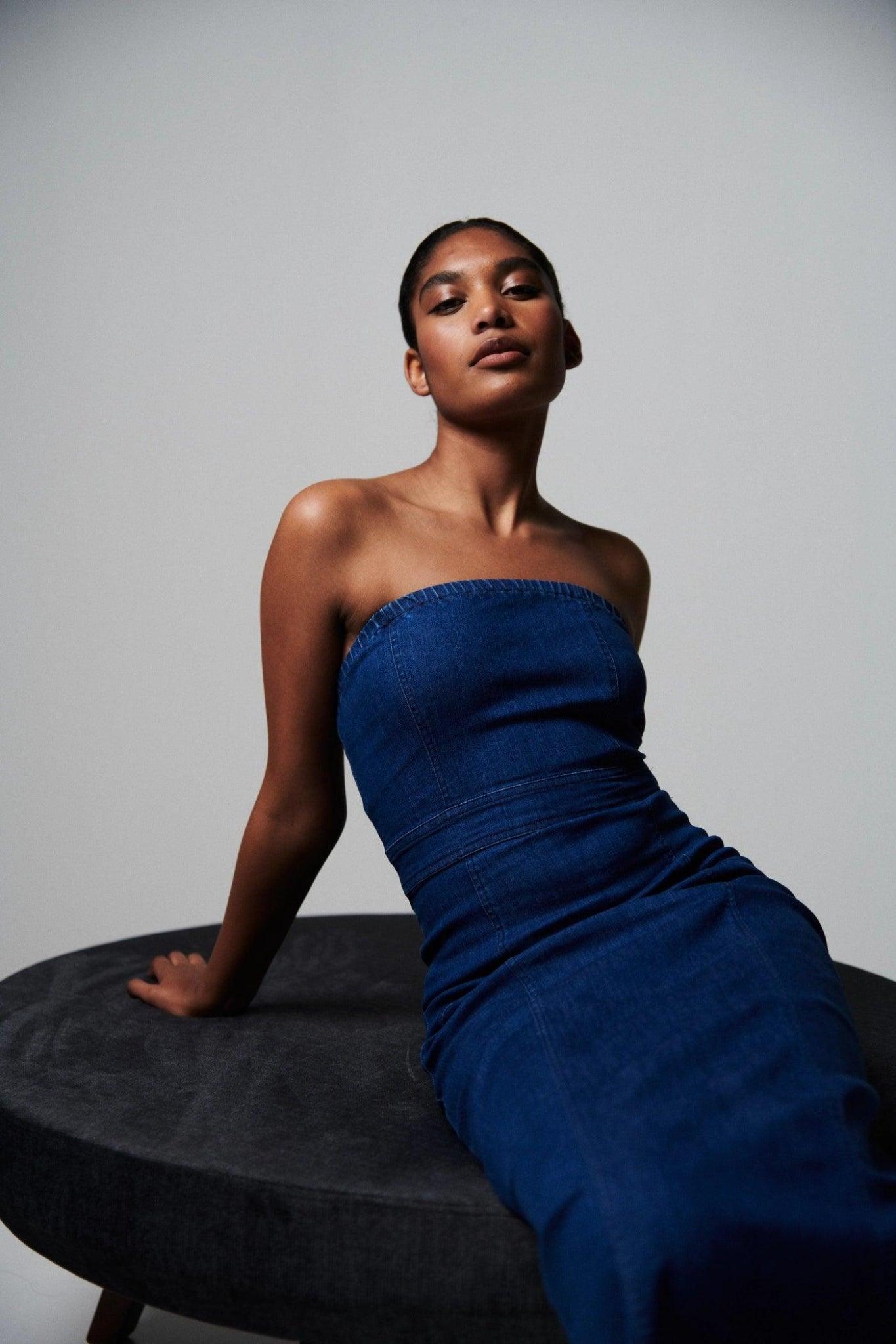 Sleeveless Denim Elegance-Sotbella