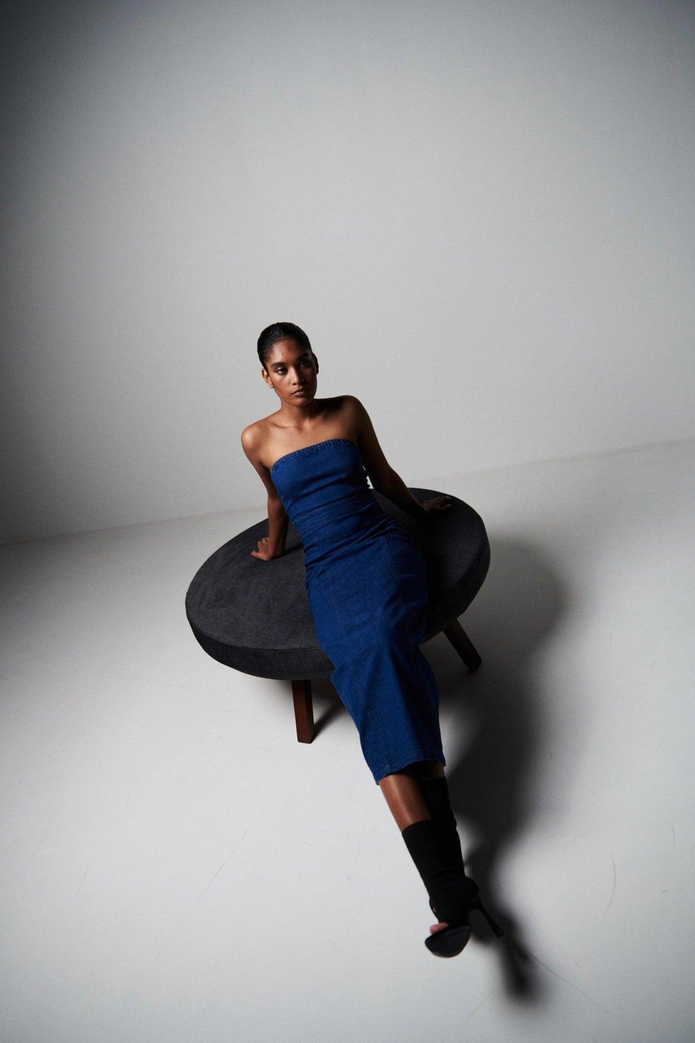 Sleeveless Denim Elegance-Sotbella