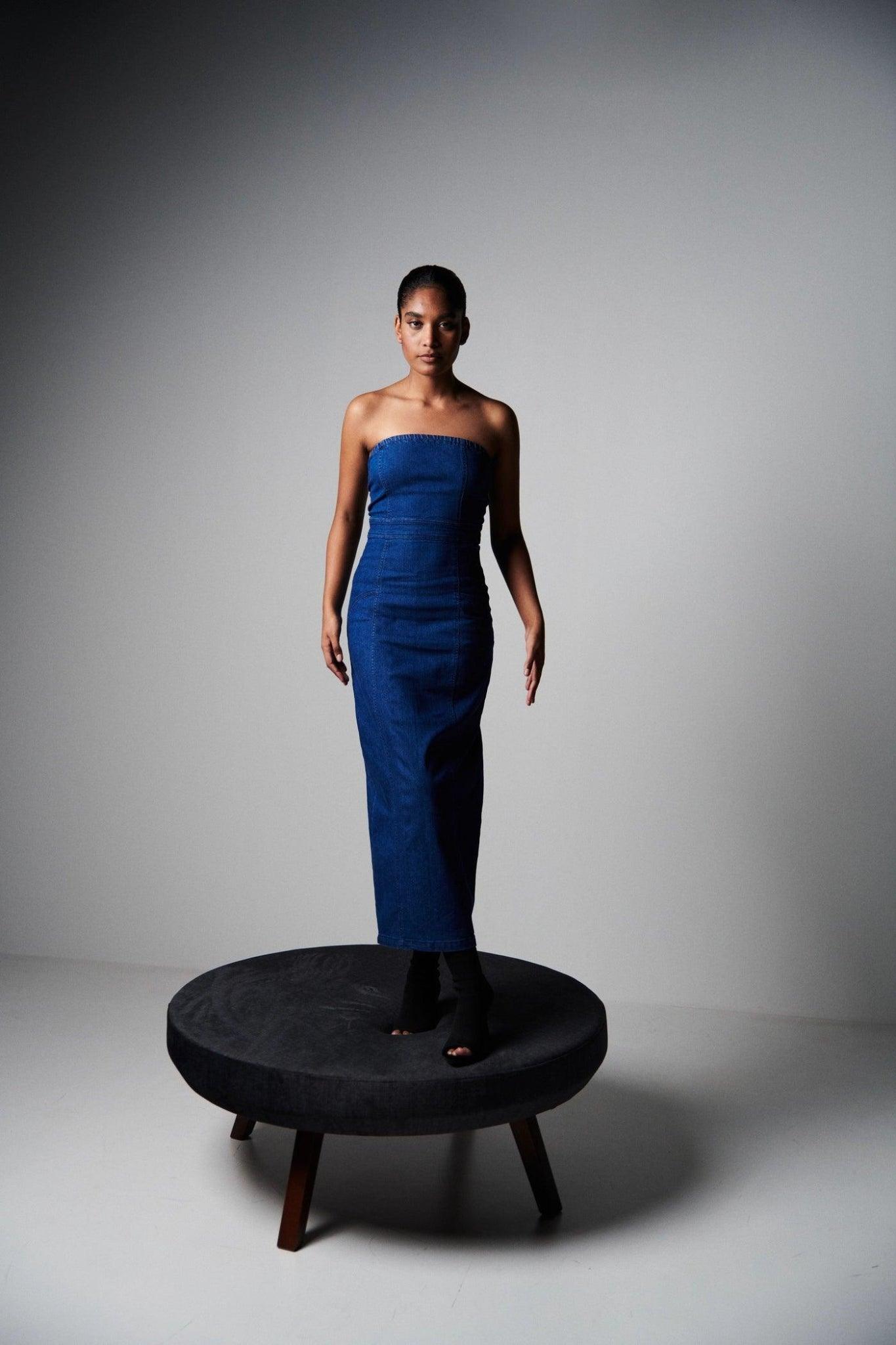 Sleeveless Denim Elegance-Sotbella