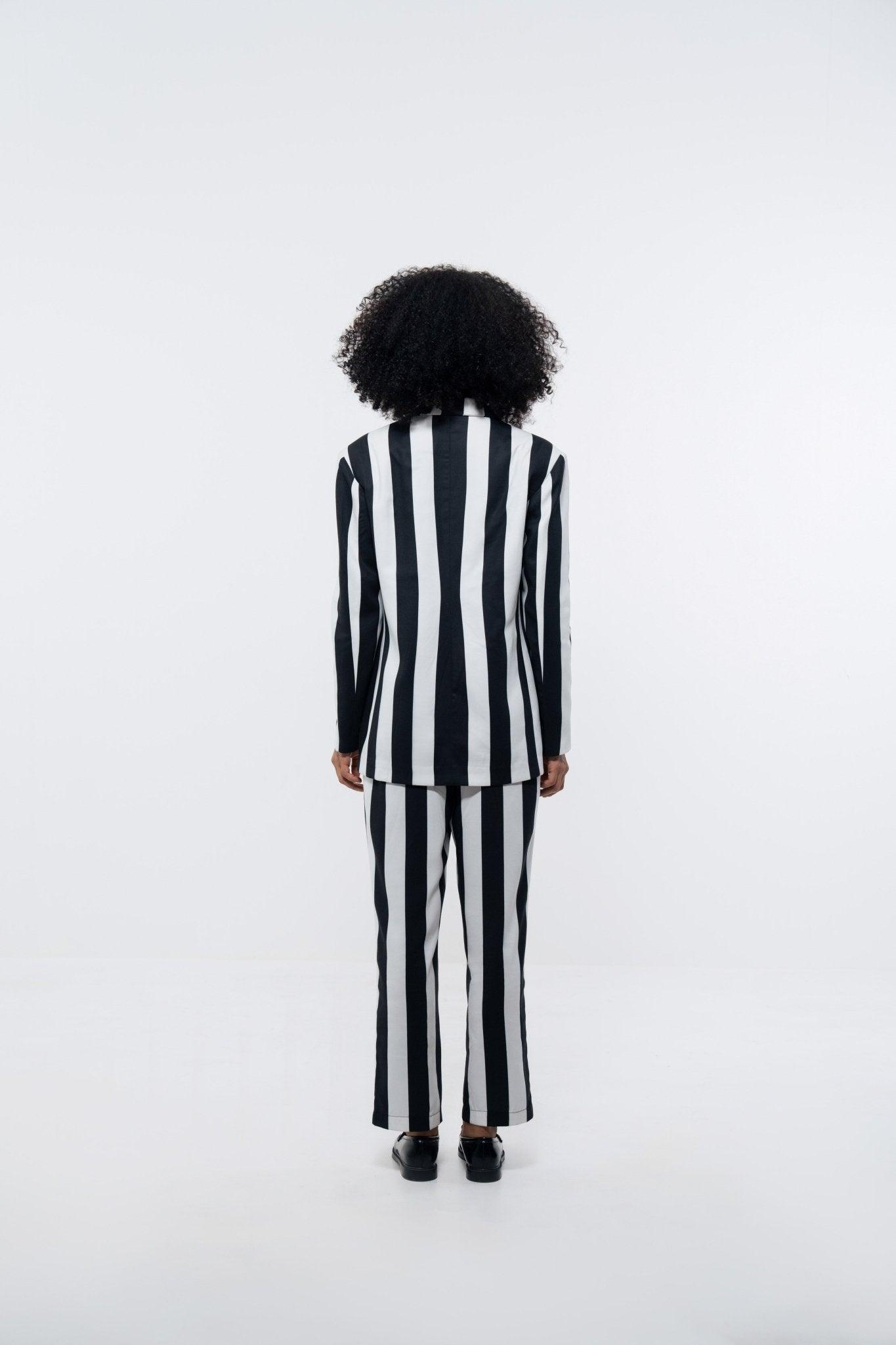 WHITE AND BLACK STRIPE STRAIGHT FIT PANT - Sotbella