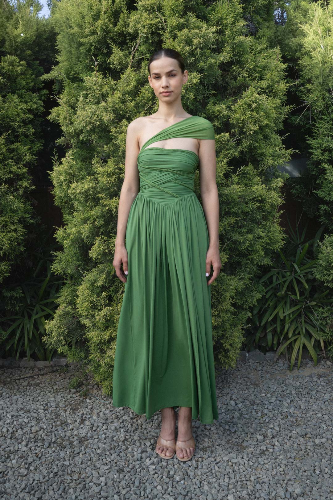 GREEN ONE-SHOULDER DRAPED EVENING GOWN