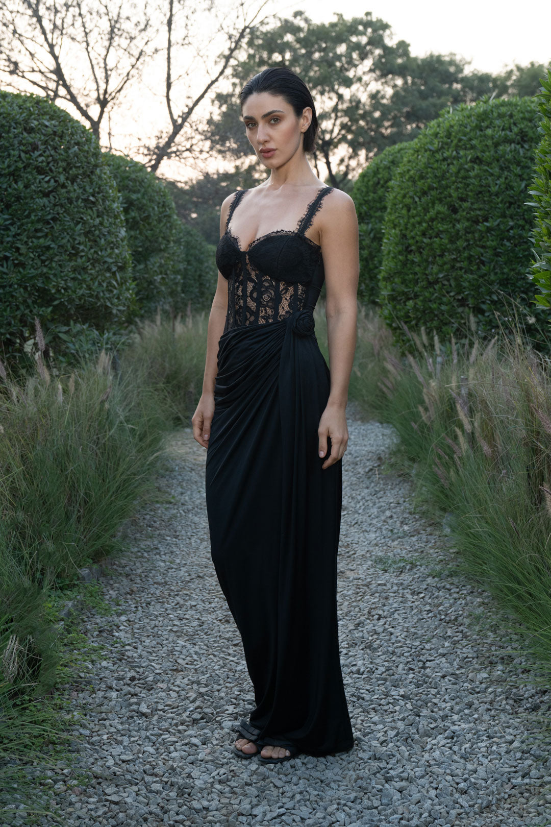 BLACK LACE CORSET MAXI DRESS