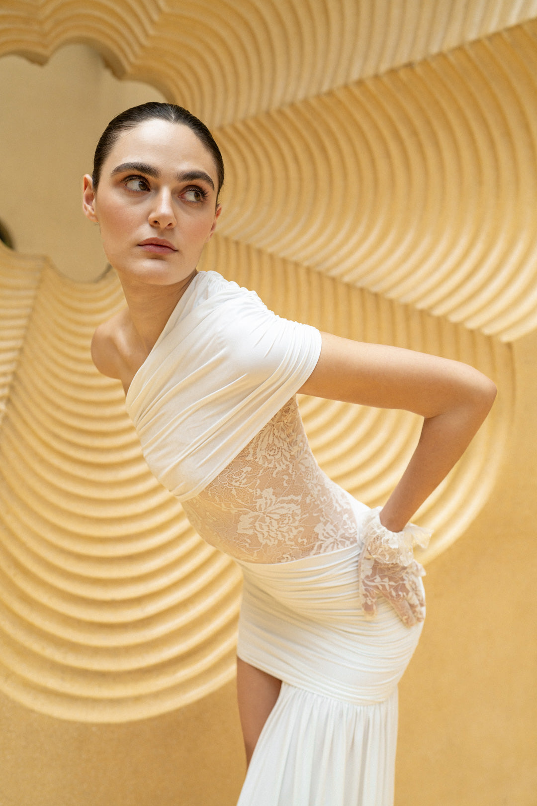 WHITE ASYMMETRIC DRAPED DRESS WITH GLOVES