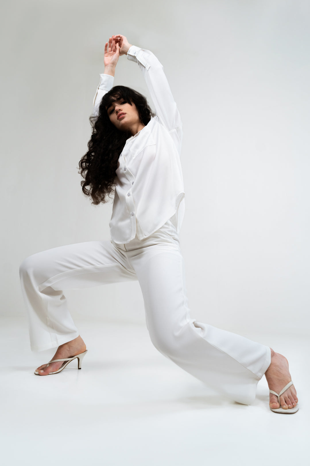 RELAXED FIT WHITE SATIN SHIRT