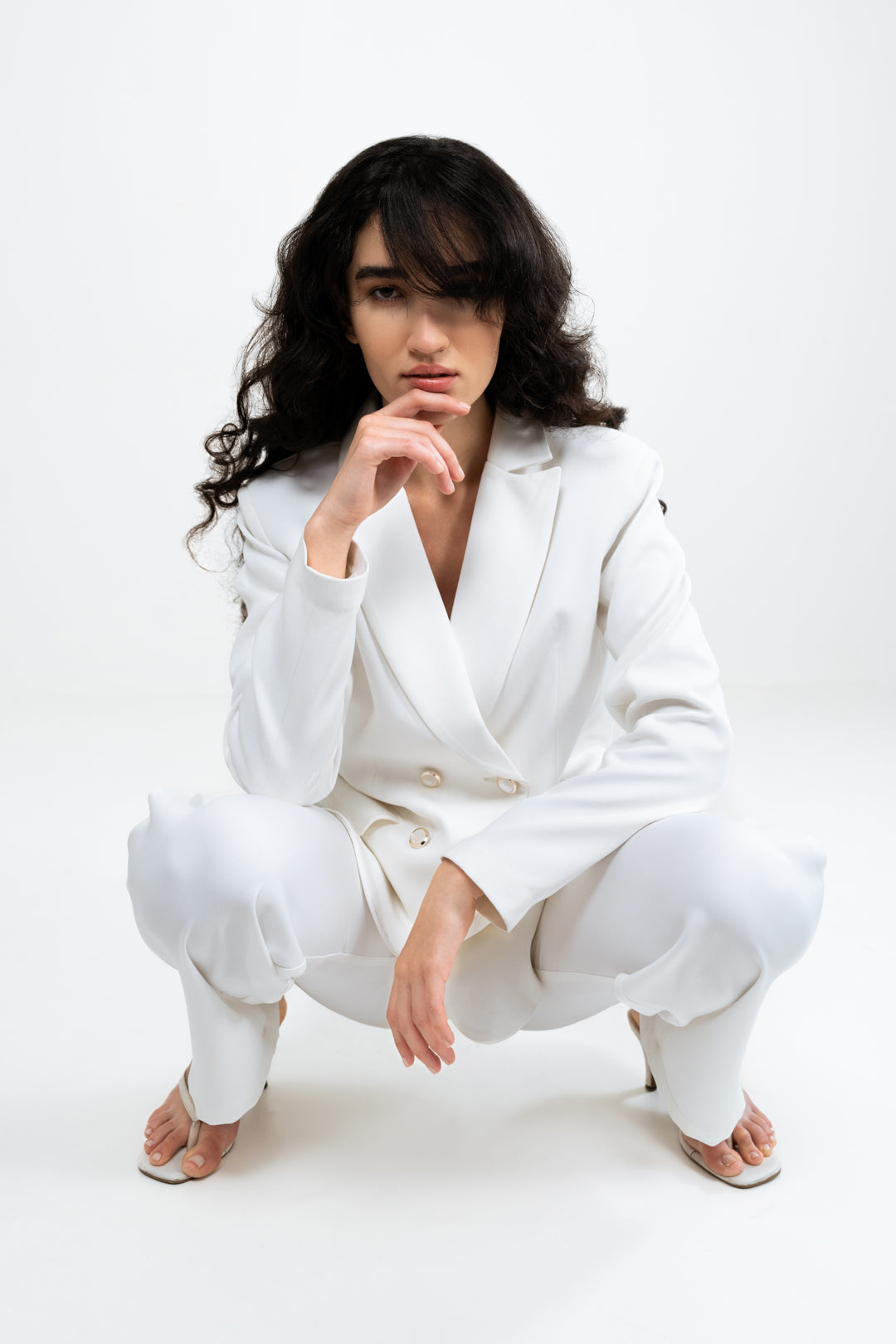 WHITE OVERSIZED BLAZER AND RELAXED FIT PANT SUIT