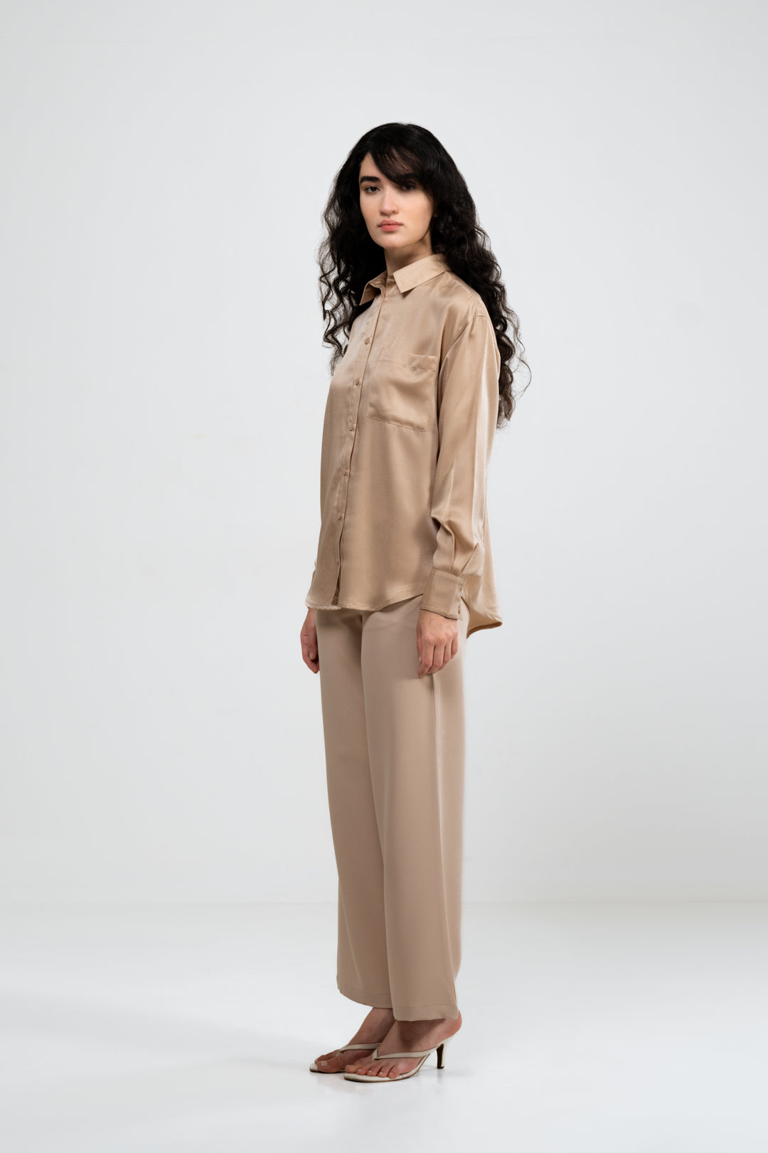 RELAXED FIT BEIGE SATIN SHIRT