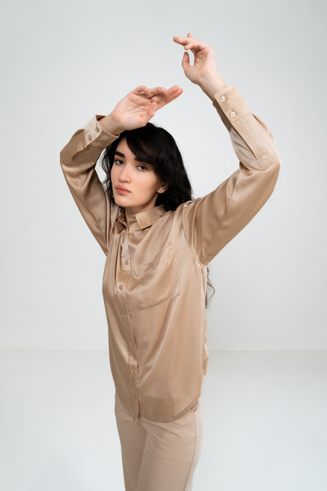 RELAXED FIT BEIGE SATIN SHIRT