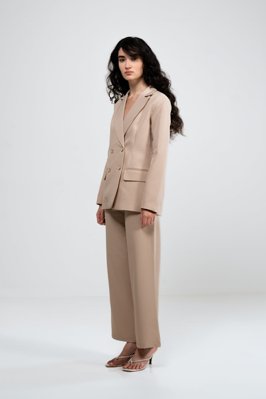 BEIGE OVERSIZED BLAZER AND RELAXED FIT PANT SUIT