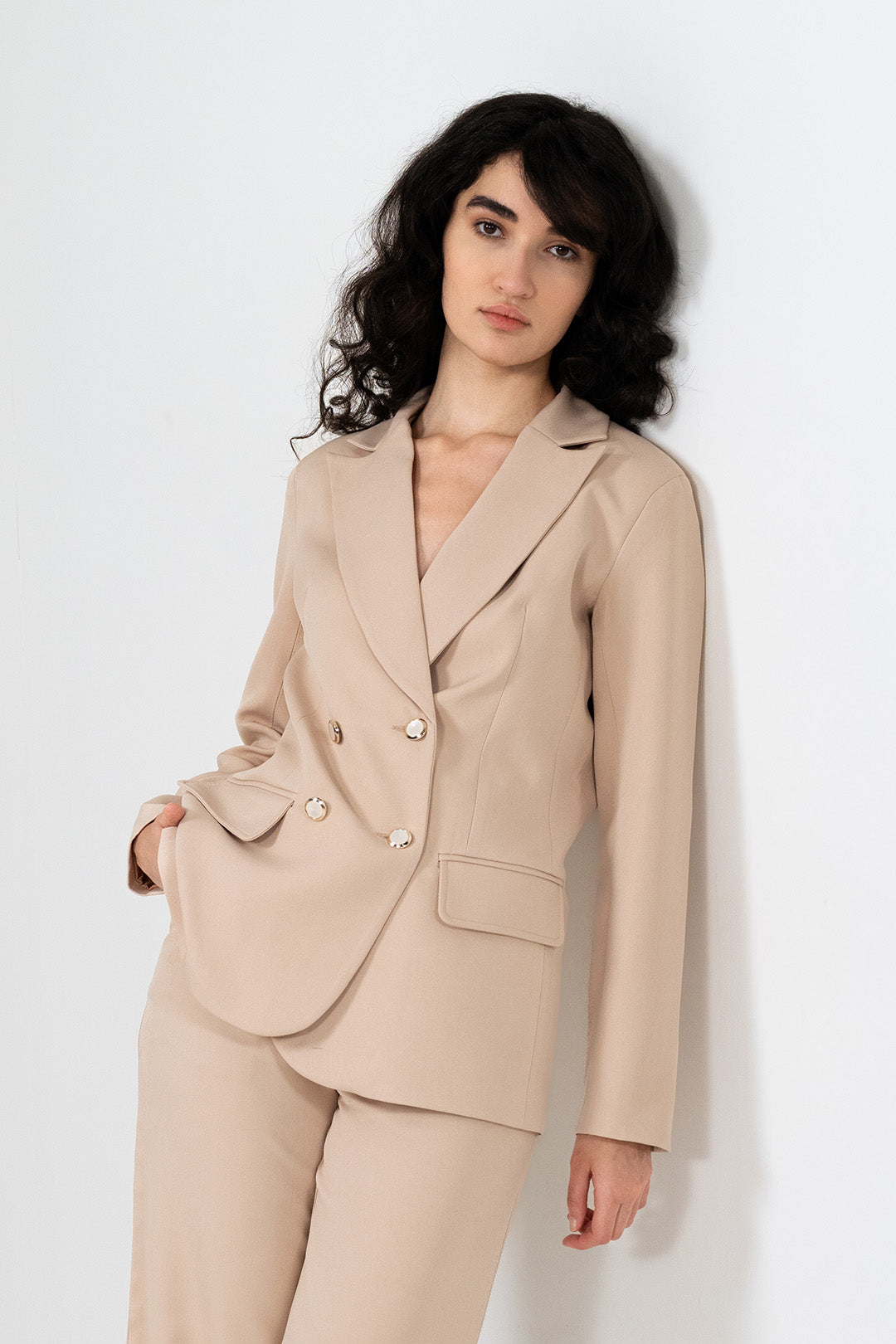 OVERSIZED DOUBLE-BREASTEDBEIGE BLAZER