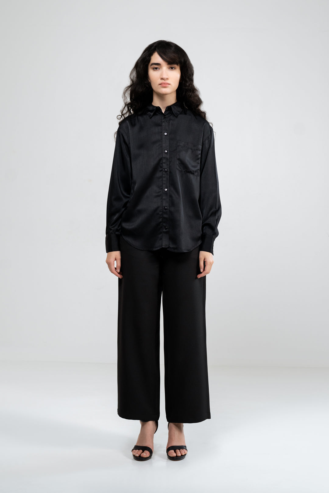 RELAXED FIT BLACK SATIN SHIRT