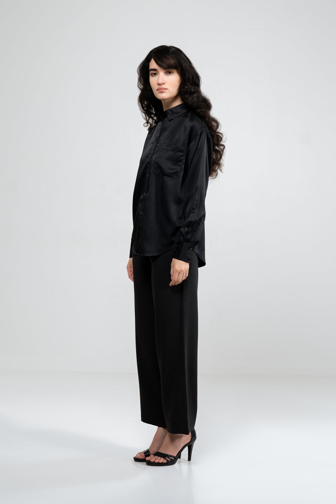 RELAXED FIT BLACK SATIN SHIRT