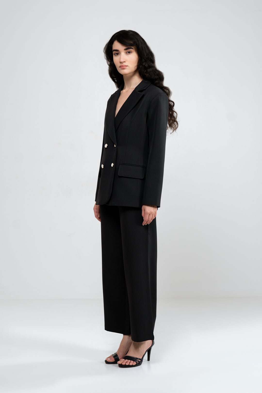 BLACK OVERSIZED BLAZER AND RELAXED FIT PANT SUIT