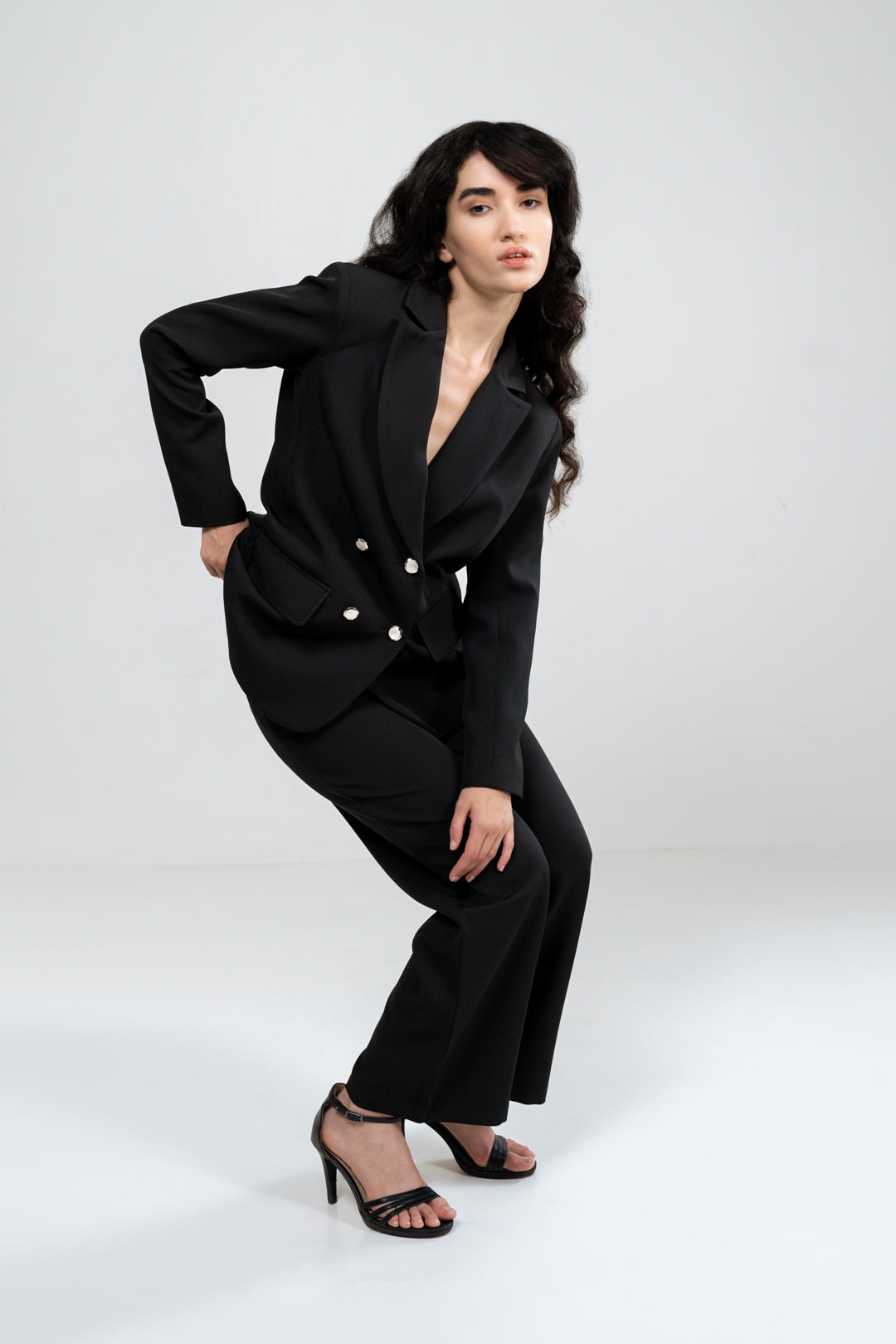 BLACK OVERSIZED BLAZER AND RELAXED FIT PANT SUIT