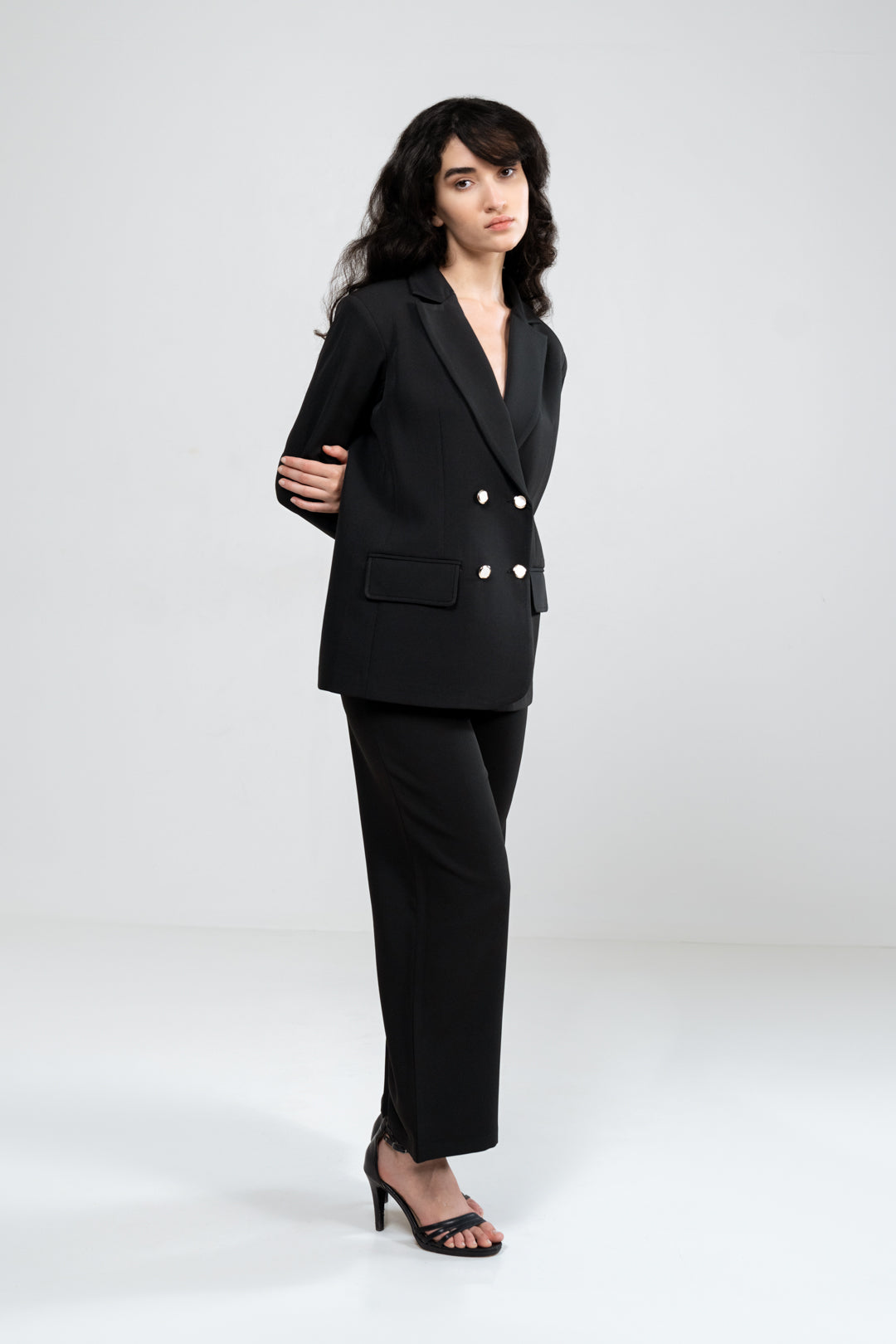 BLACK OVERSIZED BLAZER AND RELAXED FIT PANT SUIT