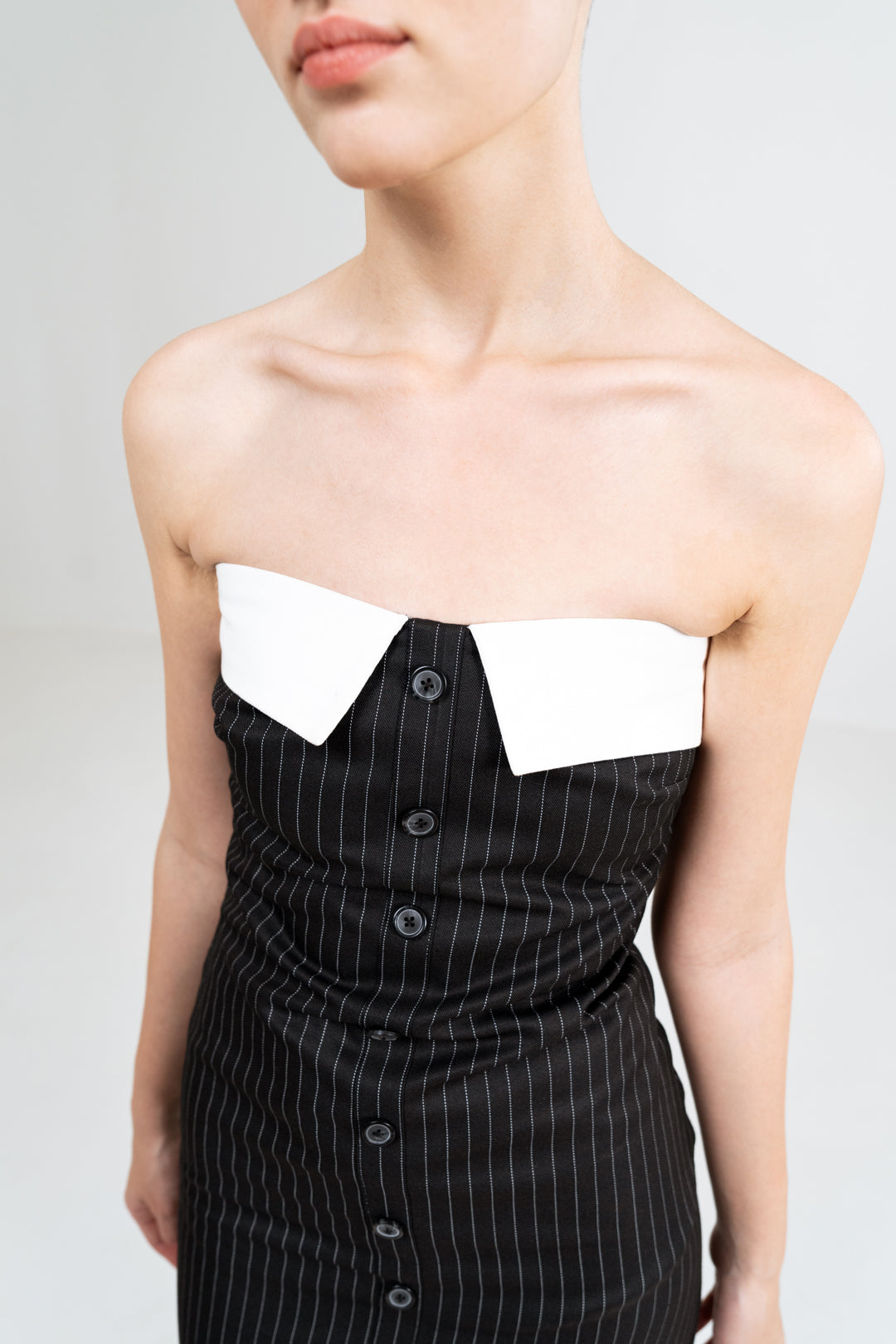 BLACK STRIPED STRAPLESS DRESS