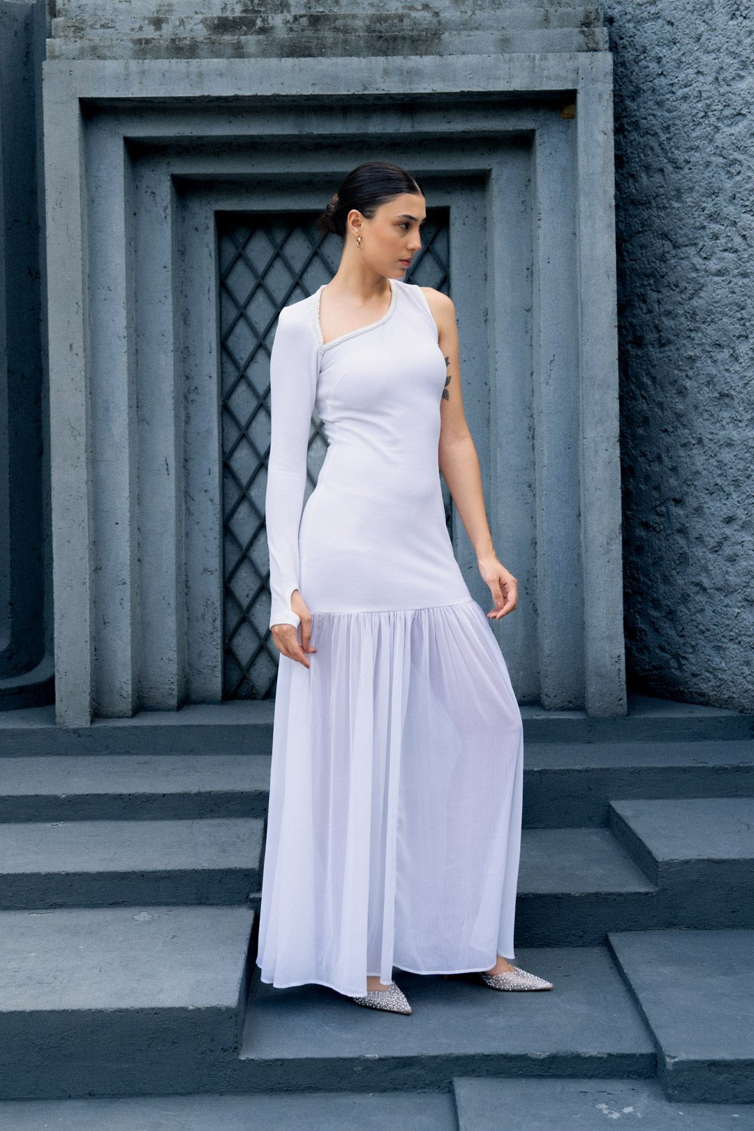 ASYMMETRIC NECKLINE GATHERED MAXI DRESS - Sotbella