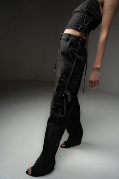 BLACK DENIM CARGO PANT - Sotbella