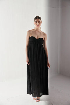 Black Off Shoulder Wrinkeled Maxi Dress - Sotbella