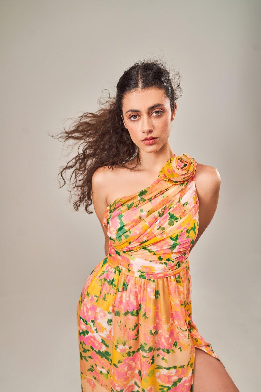 BLOOMINGDALE ROSE DETAIL ONE SHOULDER MAXI DRESS - Sotbella